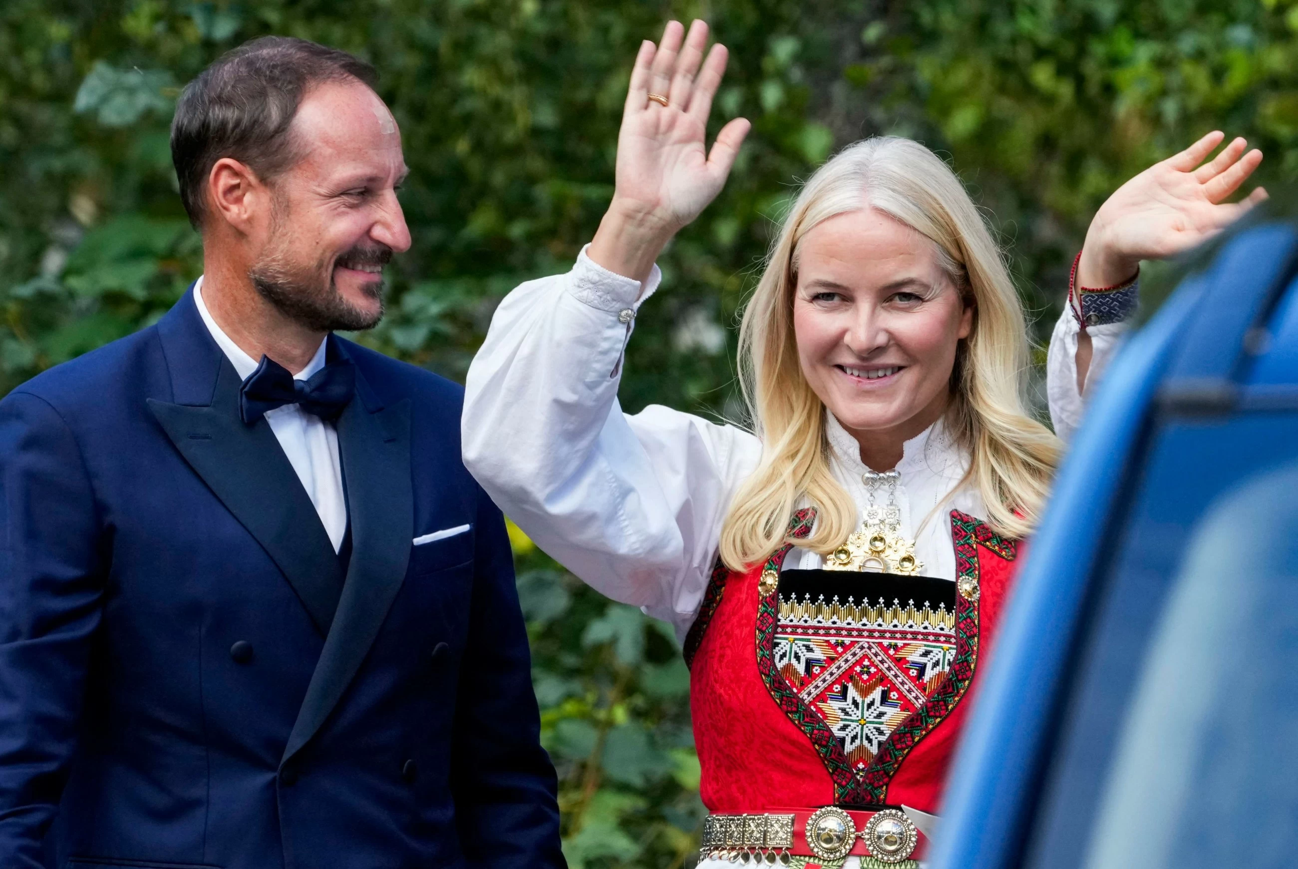 Norway's Crown Princess Mette-Marit has received a lung transplant