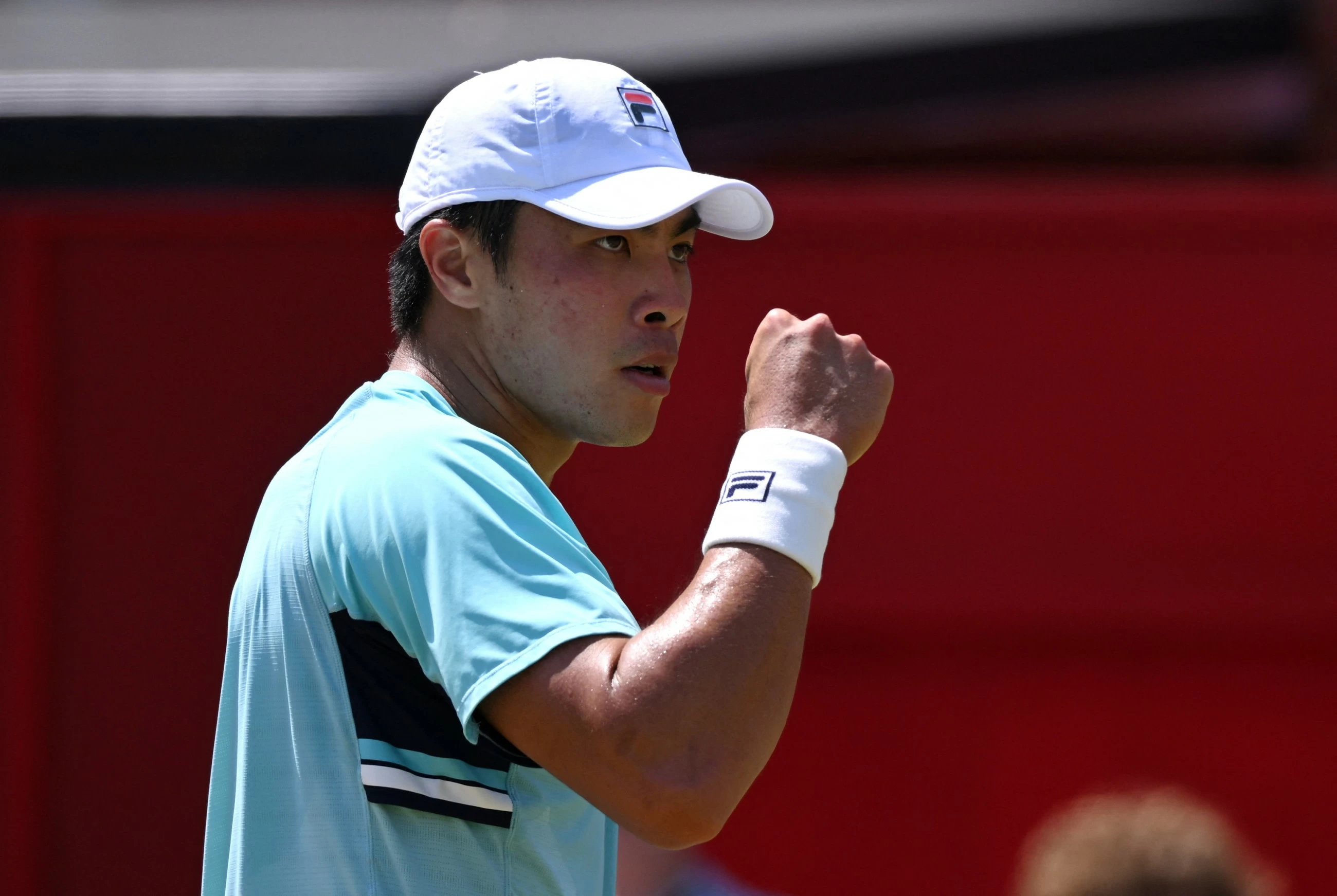 De Minaur knocked out in quarter-finals at Queen's Club