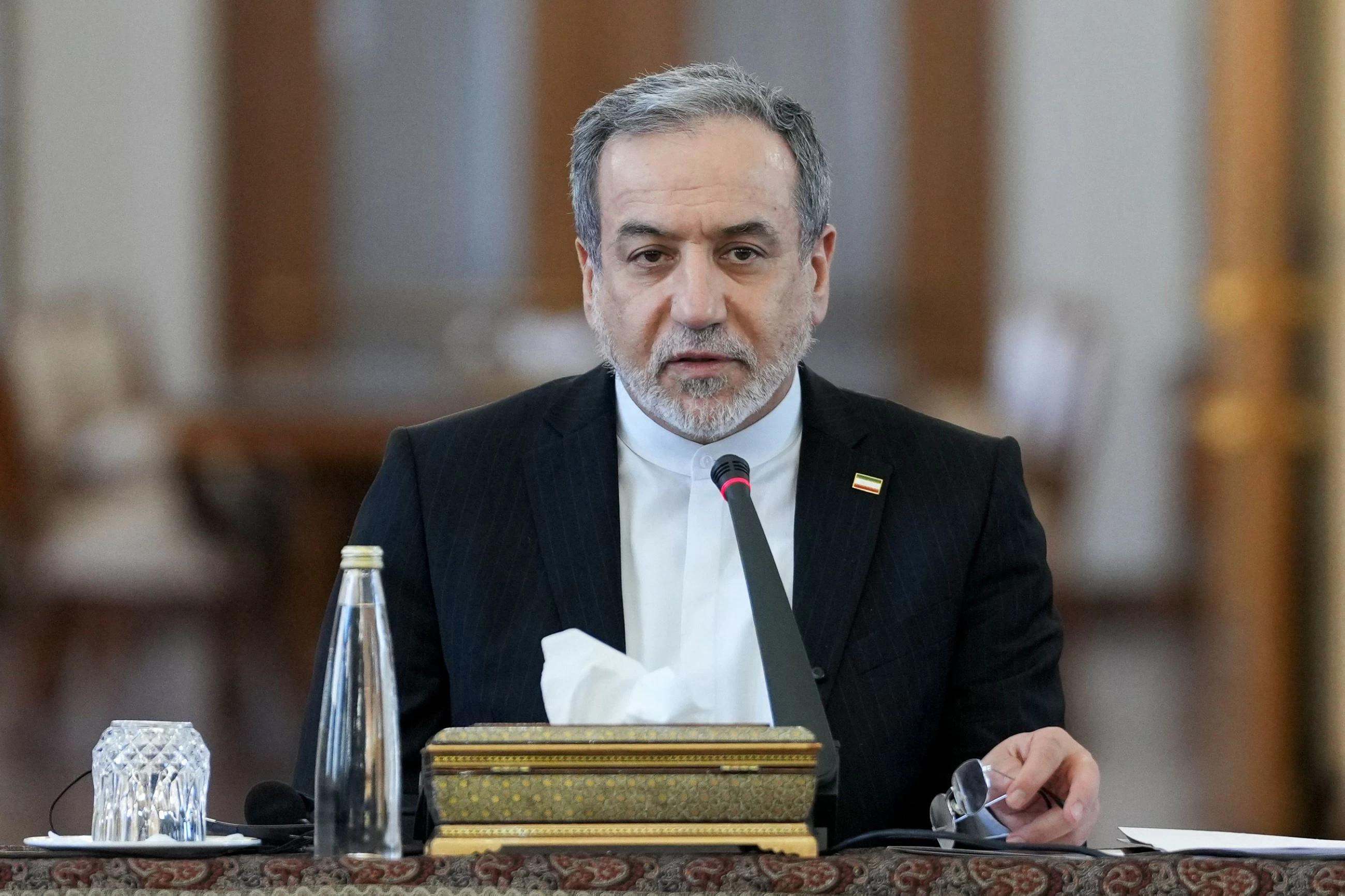 US, Iran envoys head for talks, Israeli strikes continue