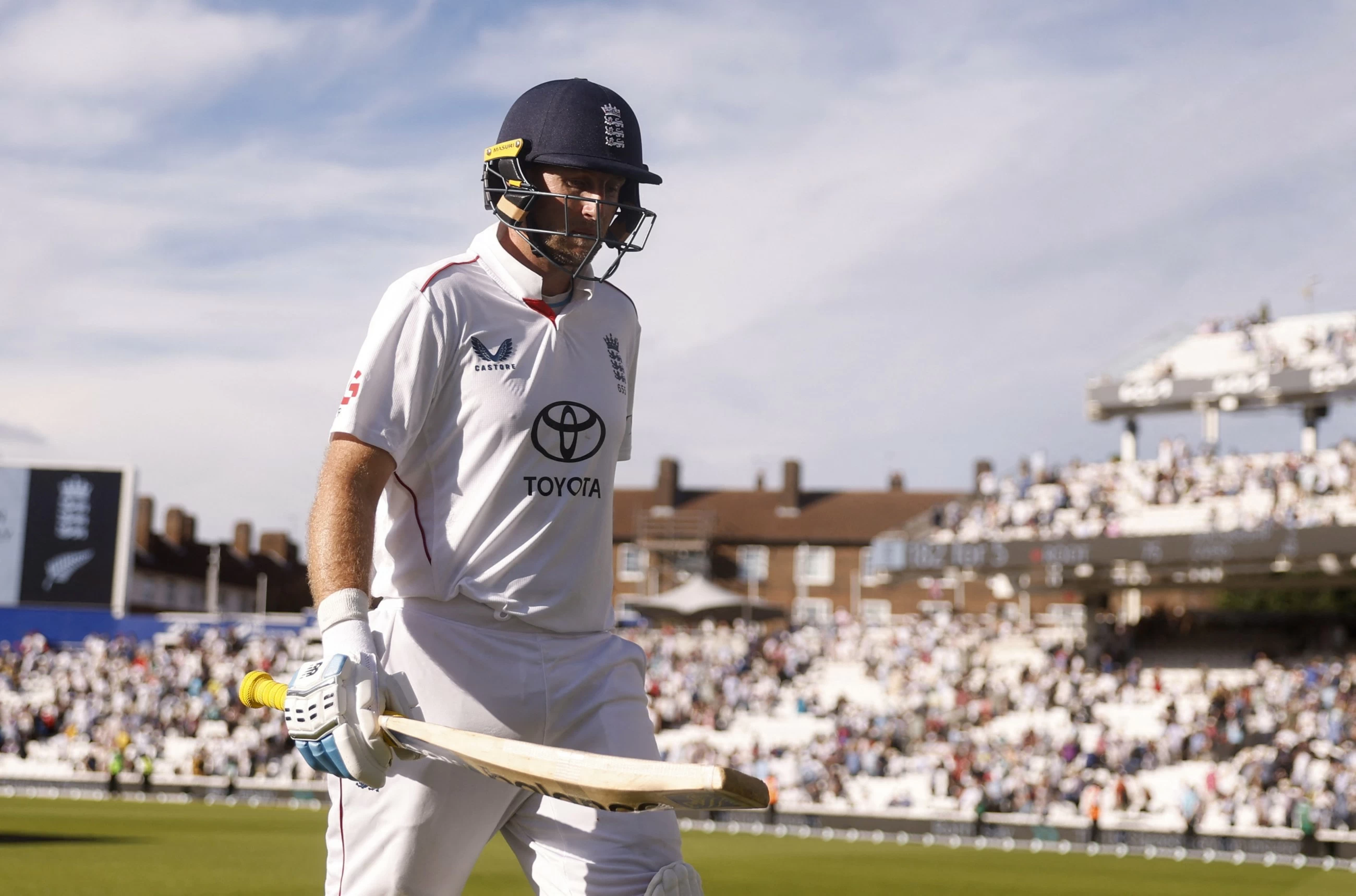 New Zealand tightens grip at The Oval as England slumps to 182-5 chasing 463