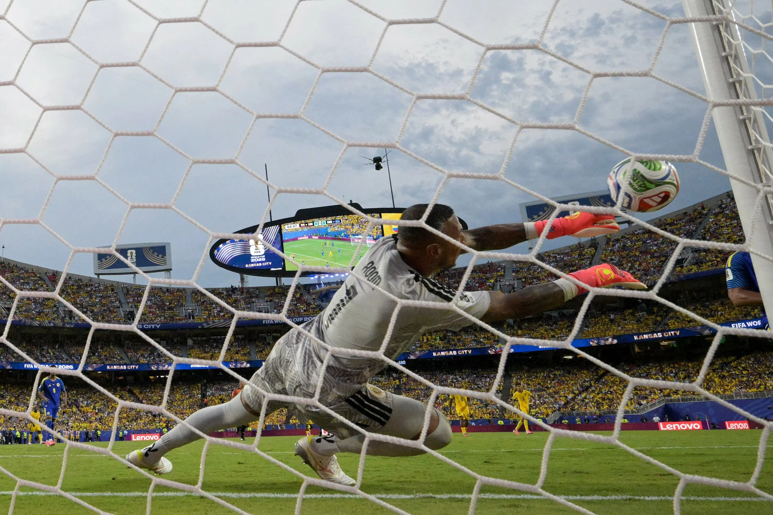 Heroic Eloy Room breaks goalkeeper record to help Curacao create history in first World Cup point