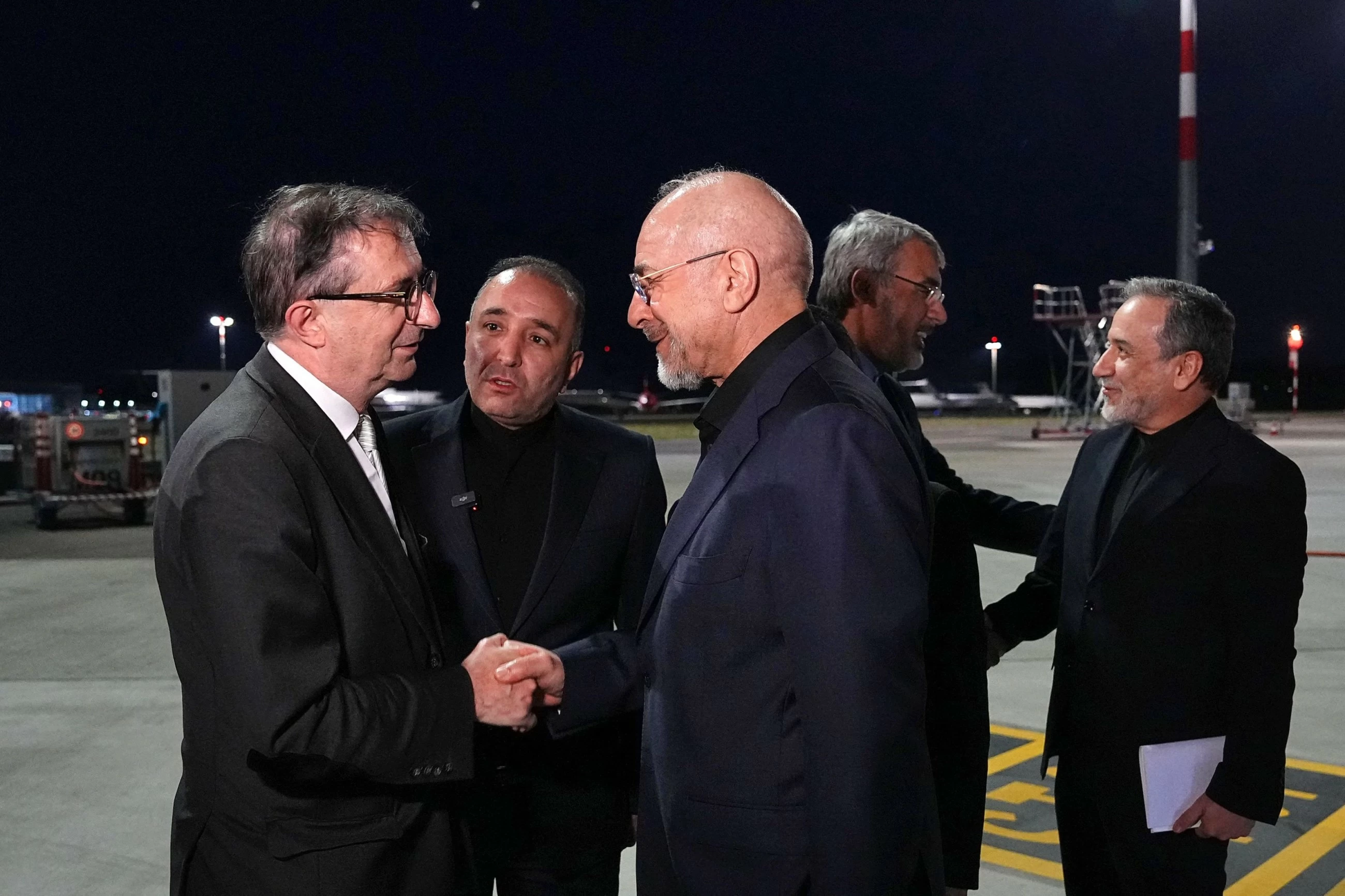 Iran says to oversee Hormuz as Swiss talks conclude