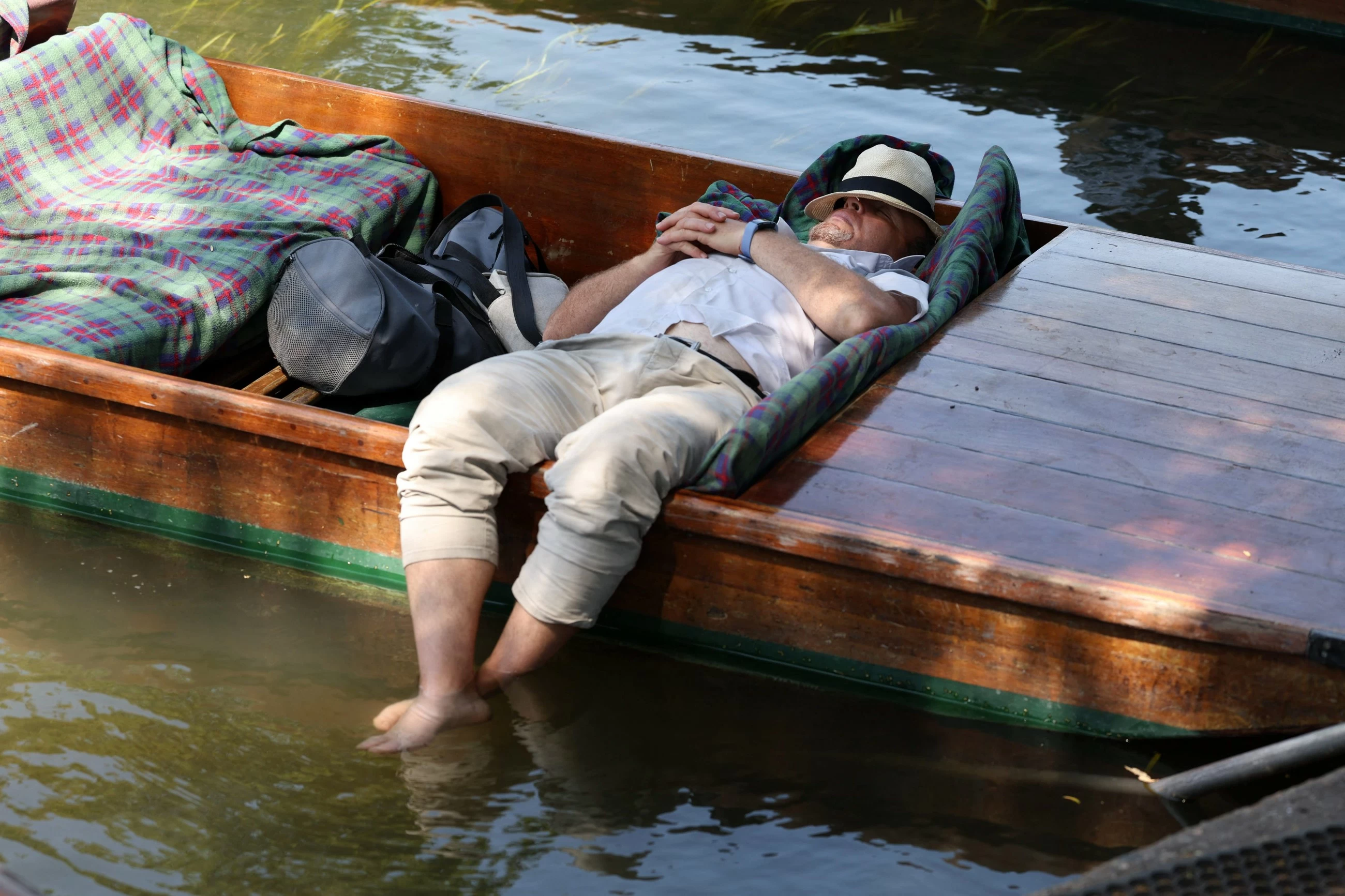UK swelters in hottest June day on record as temperature reaches 36˚C
