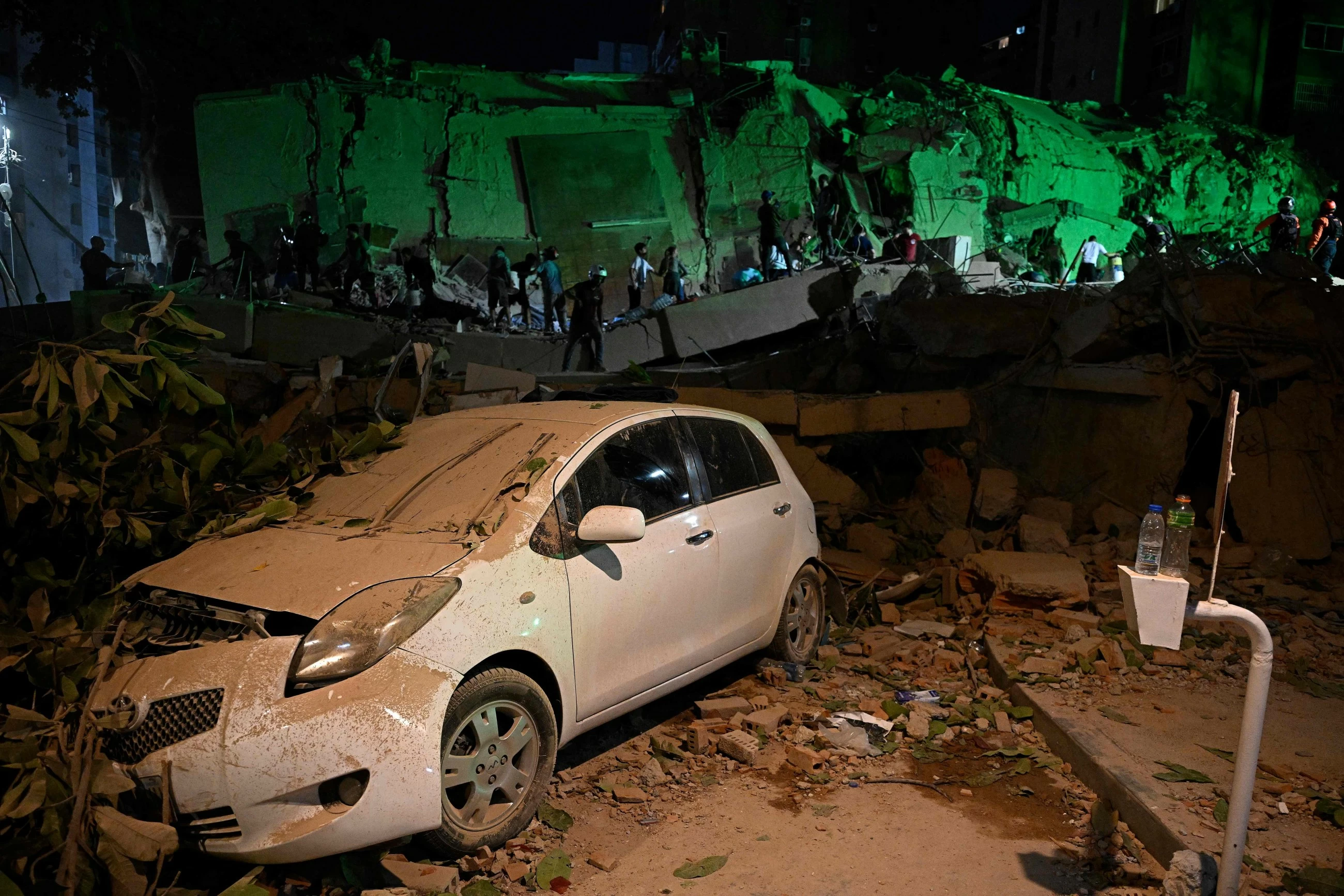 VIDEO: Two powerful quakes hit Venezuela, at least 164 dead and nearly 1,000 injured