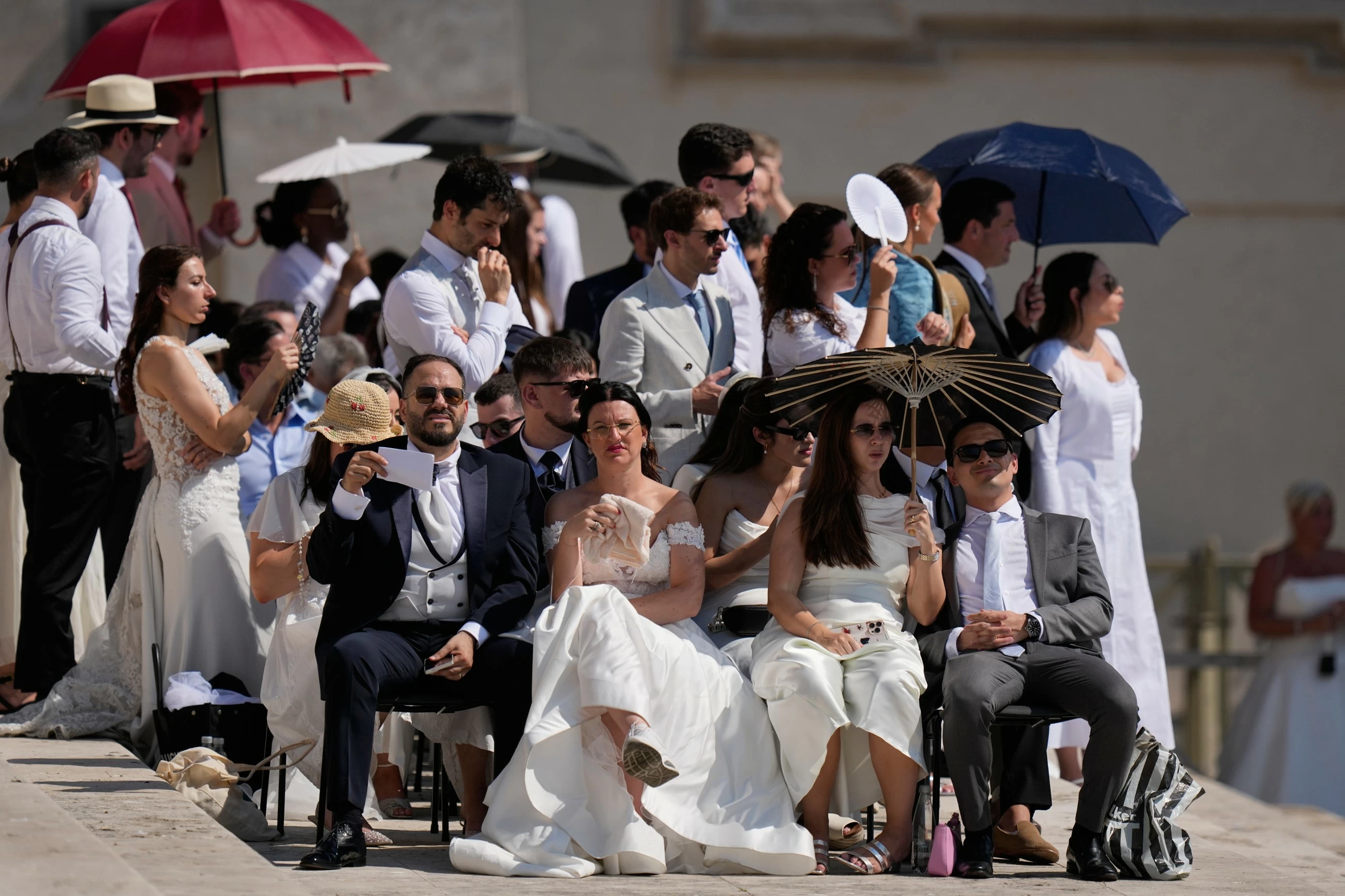 Europeans told to protect themselves as deadly heatwave takes its toll