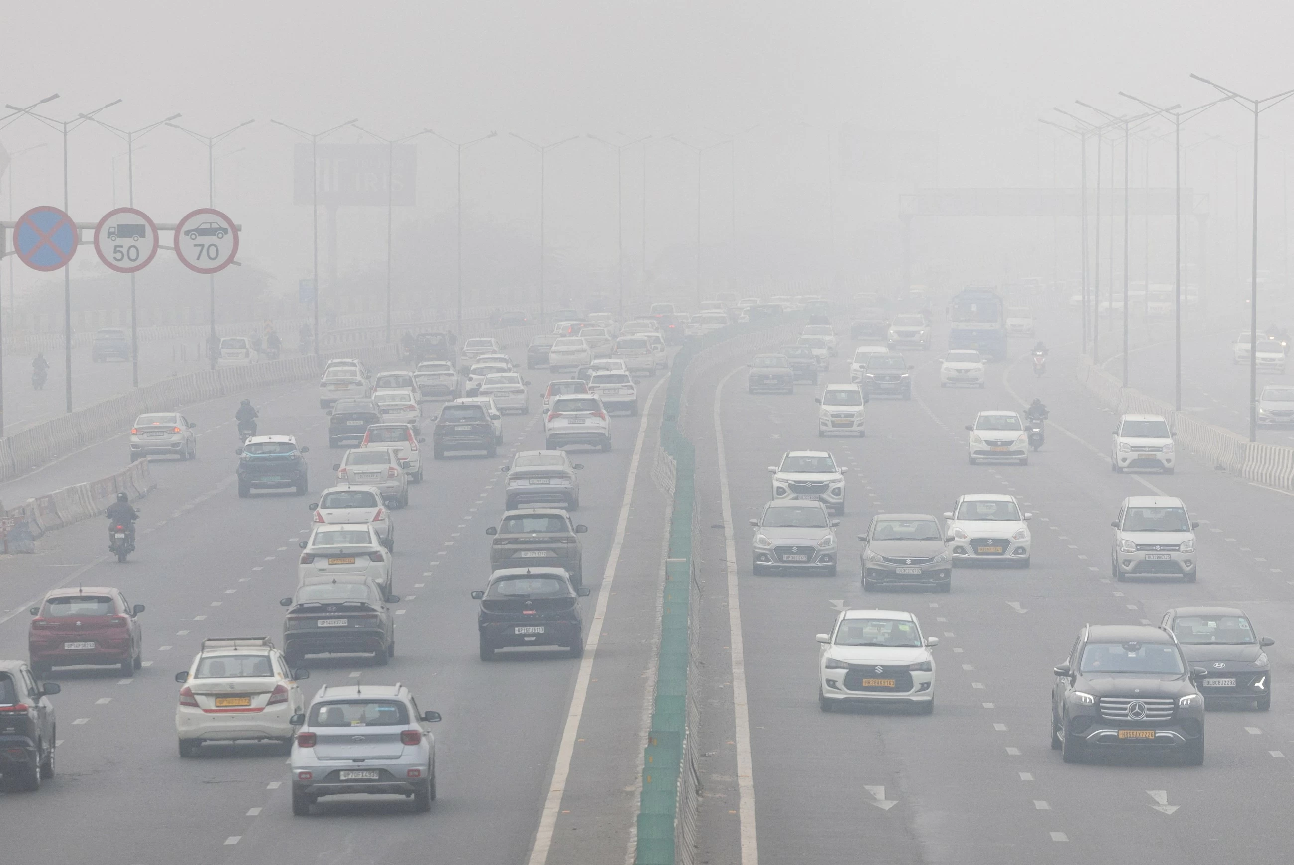 India's capital Delhi offers residents $1,000 to scrap old cars for EVs to curb air pollution