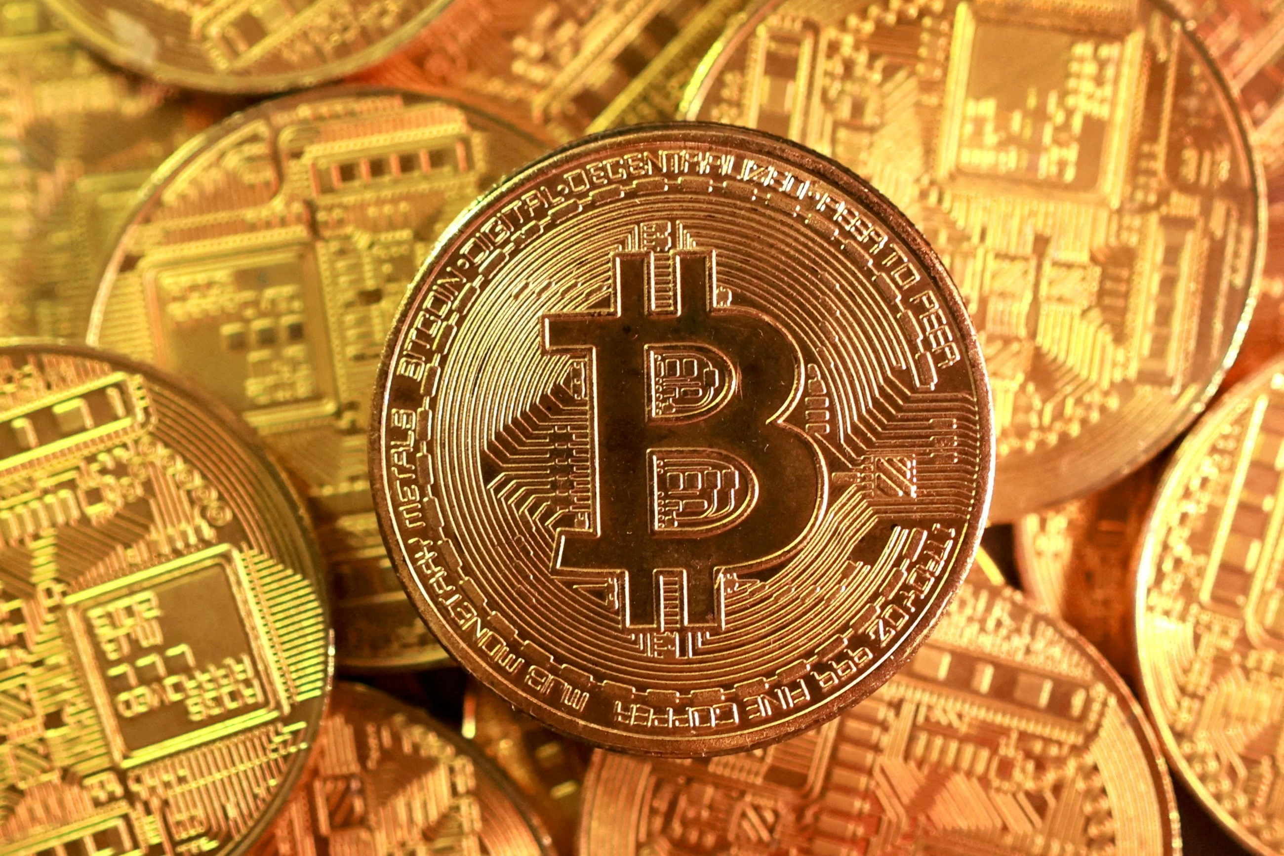 Trump earned over $1b from crypto ventures last year, filing shows