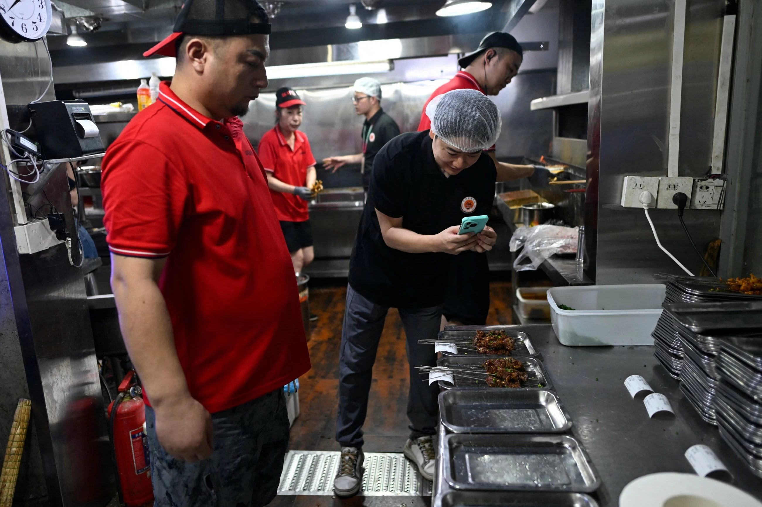 Budding chefs cook up new career at China's BBQ academy
