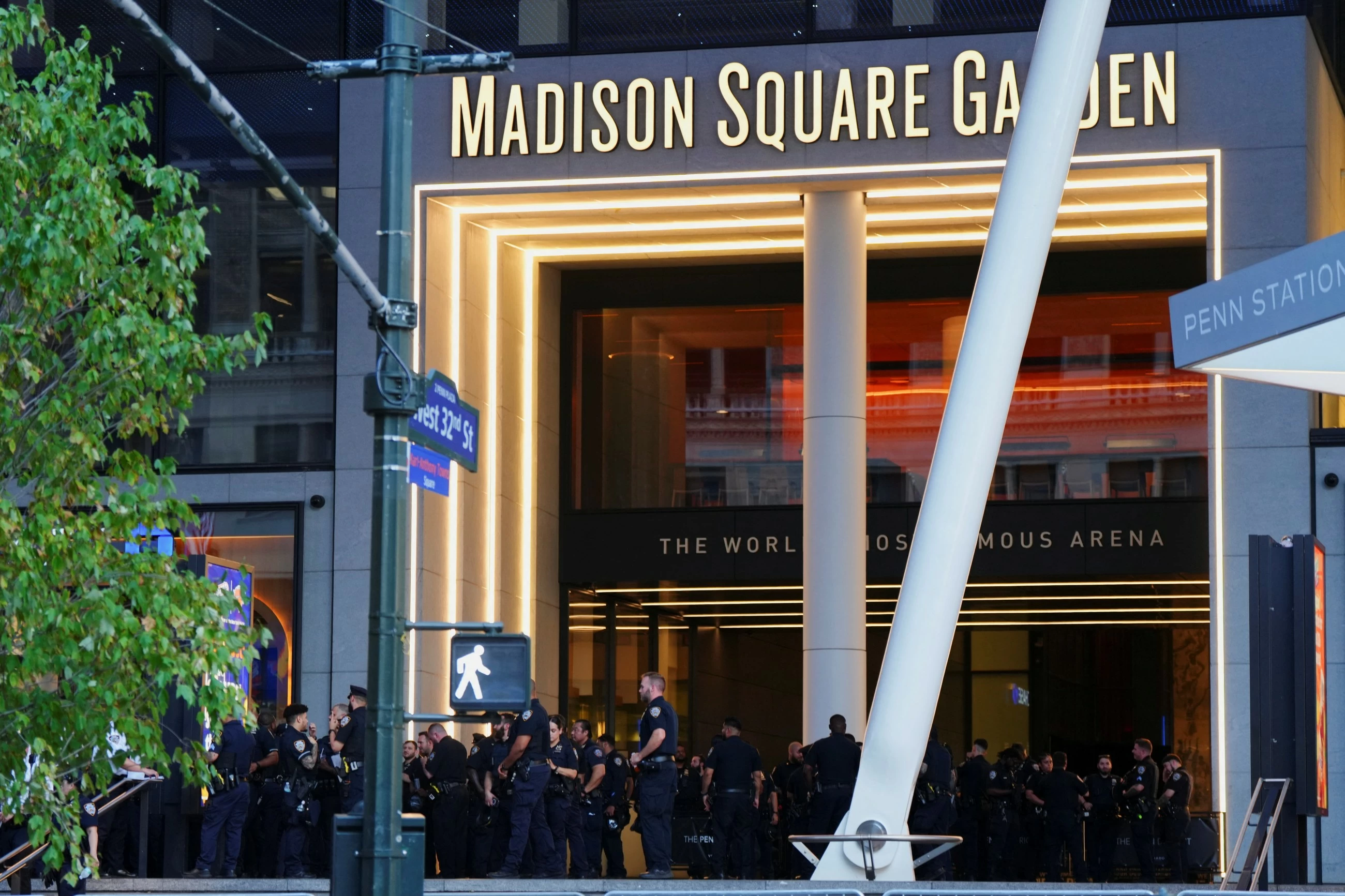 Taylor Swift and Travis Kelce marry in front of famous friends at Madison Square Garden