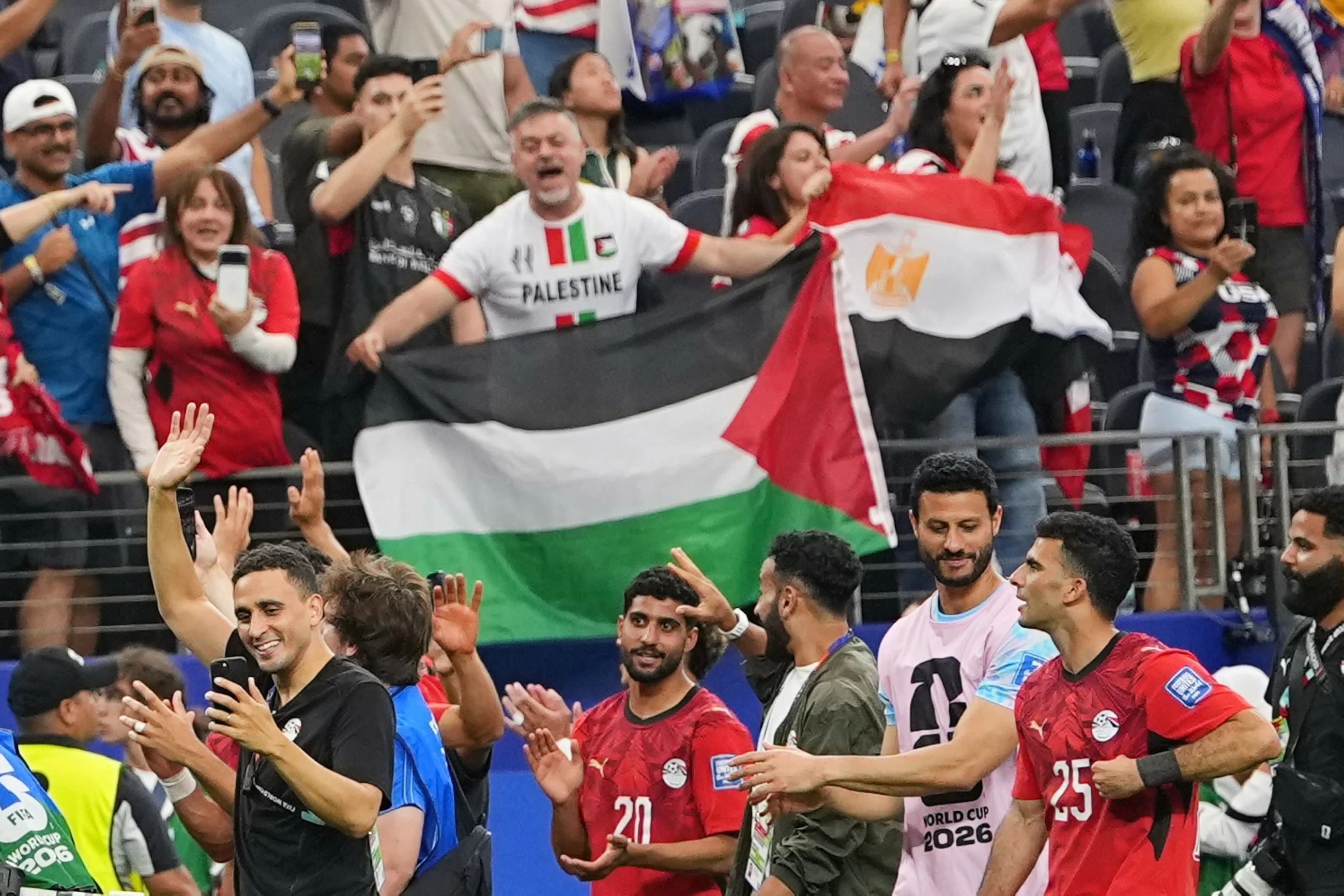 Egypt's coach waved Palestinian flag after winning World Cup game