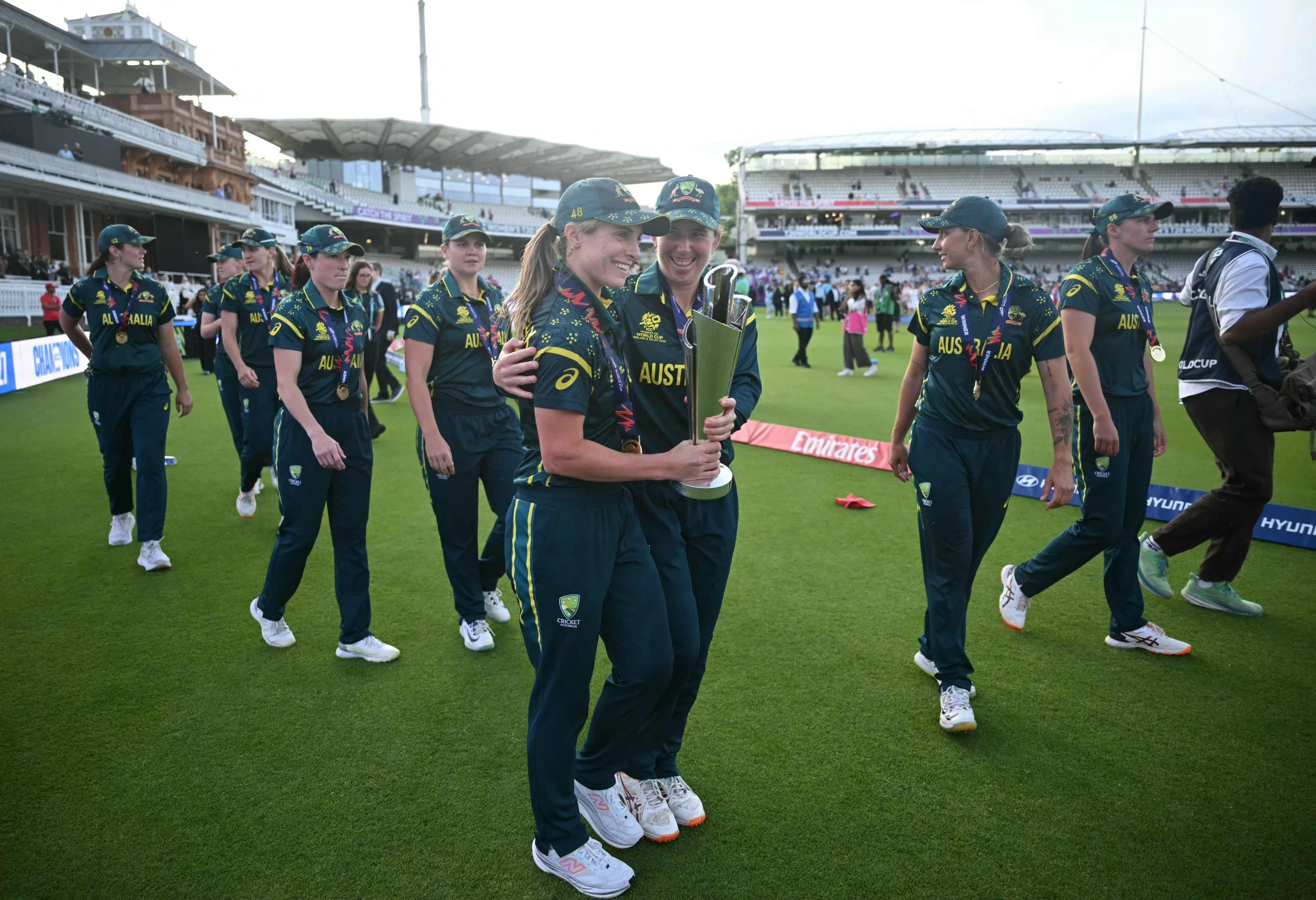 Mooney stars as Australia thrash England to win women's T20 World Cup final