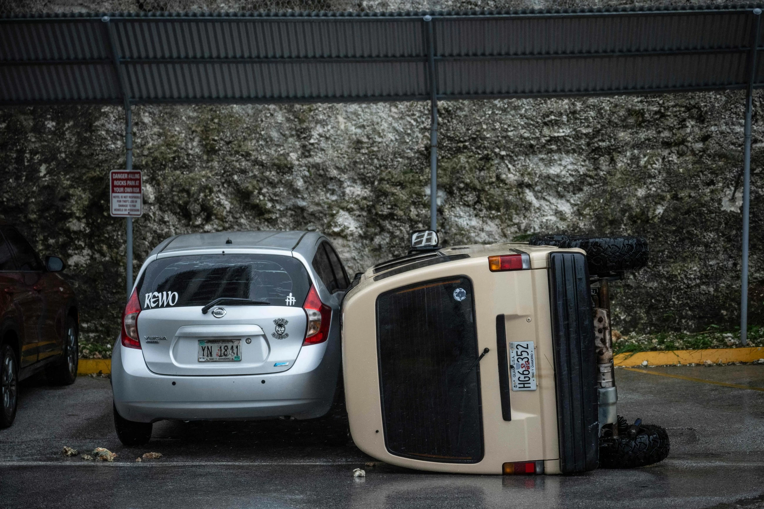 'Major' damage as super typhoon hits US islands
