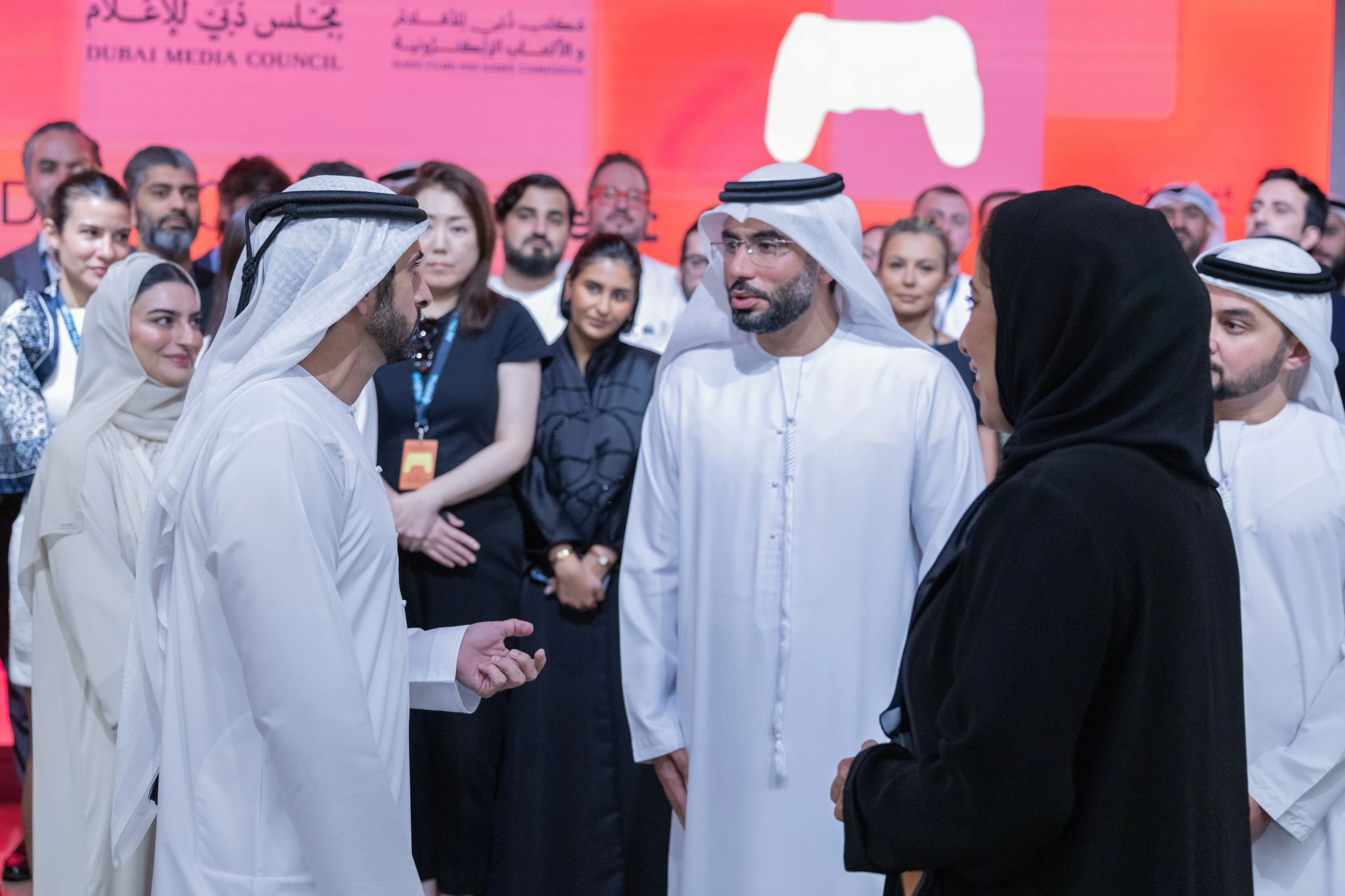 Sheikh Hamdan engages with international gaming executives at Dubai Retreat