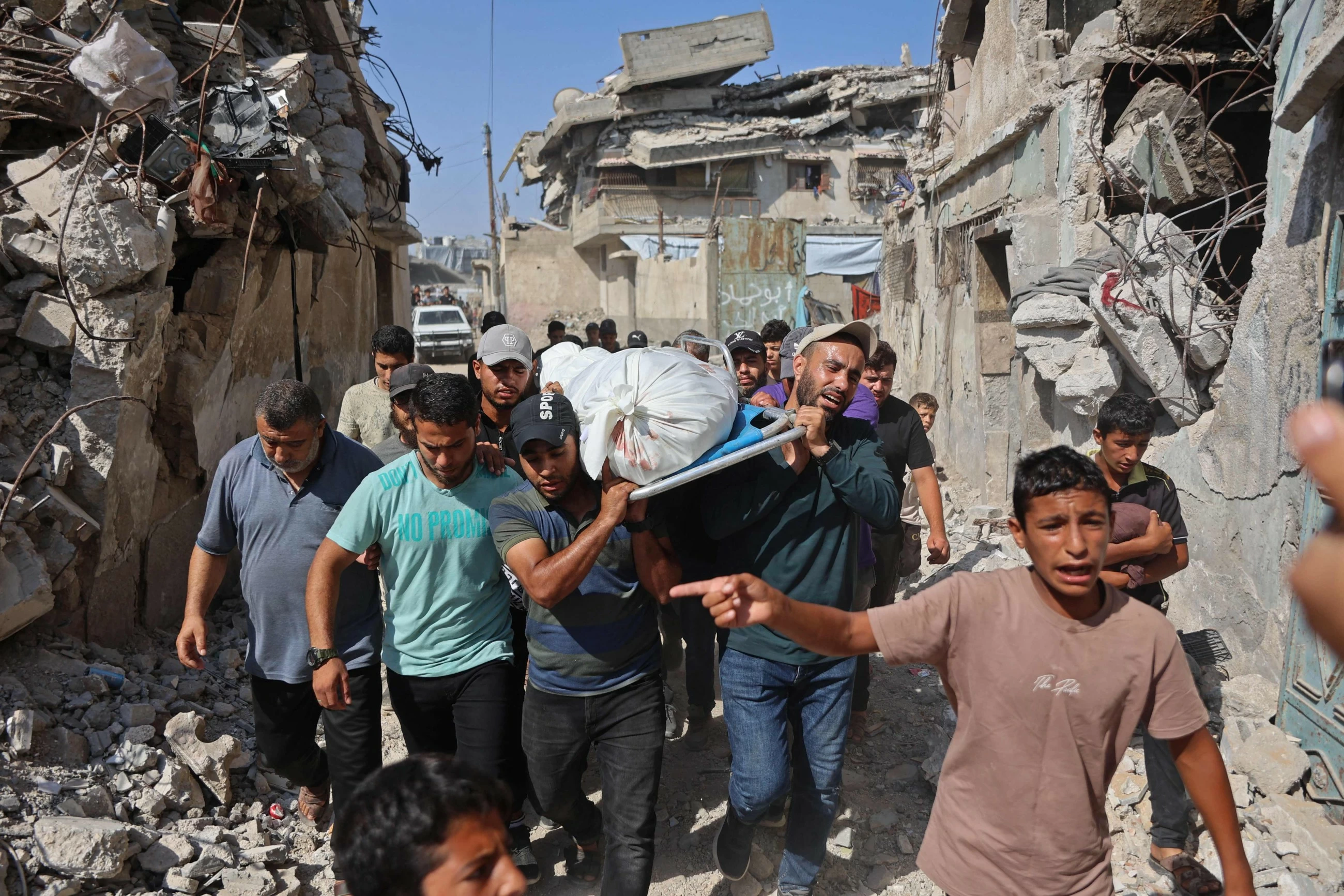 Hamas dissolves Gaza government, presses for progress on stalled peace plan