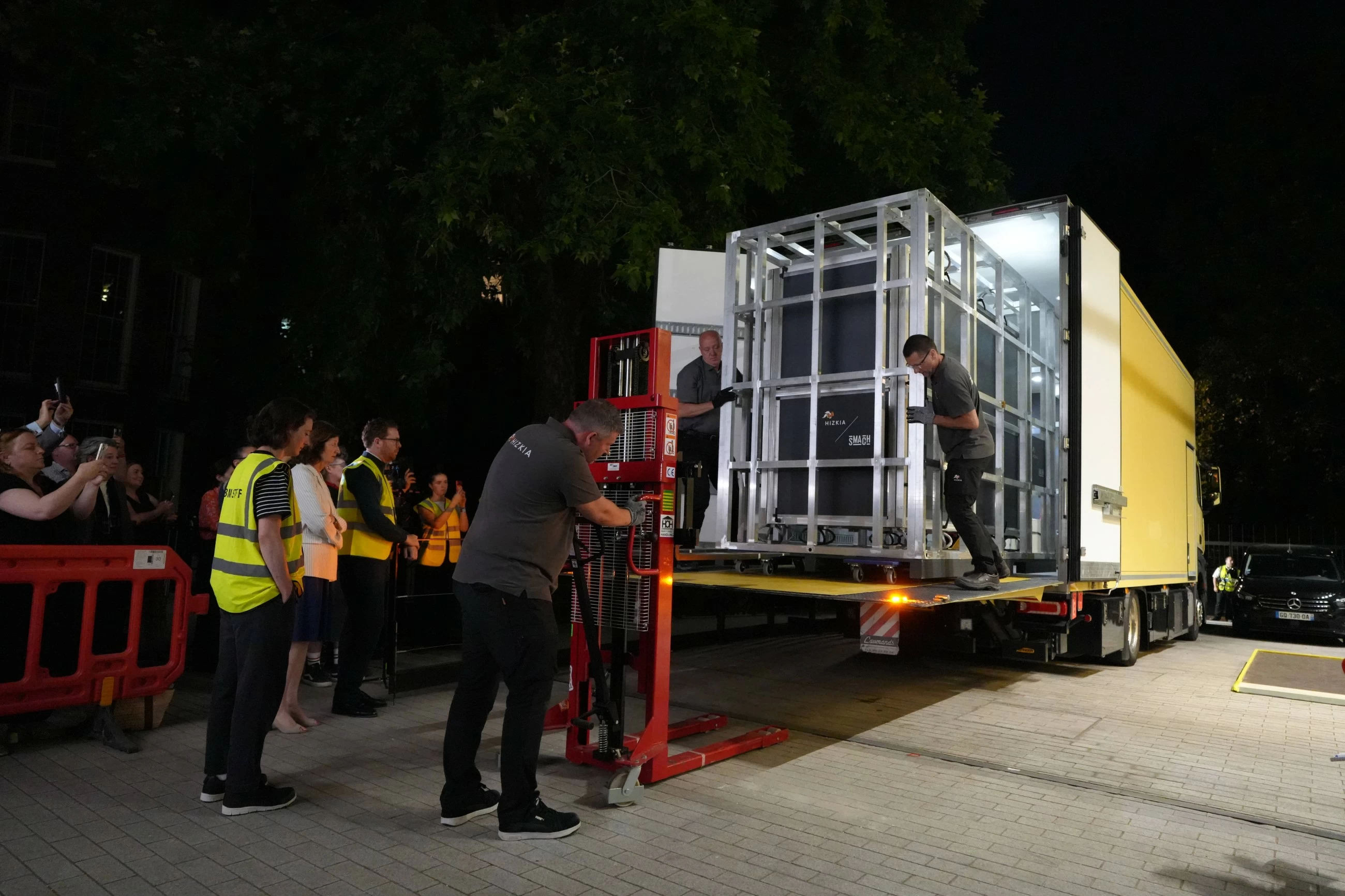 Bayeux Tapestry arrives in London after epic journey from France