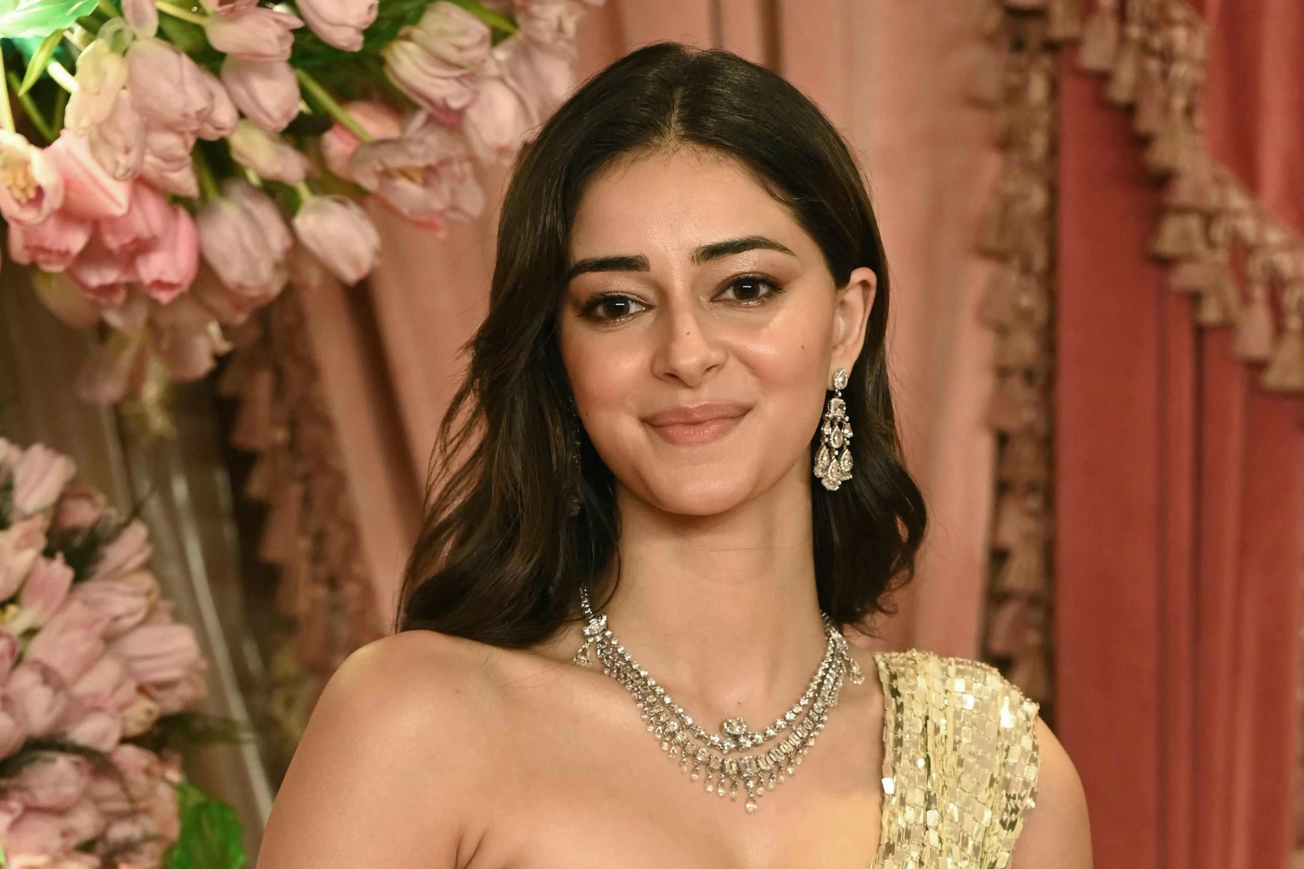 Ananya Panday enjoys Pitbull’s concerts and sings ‘Rain Over Me’