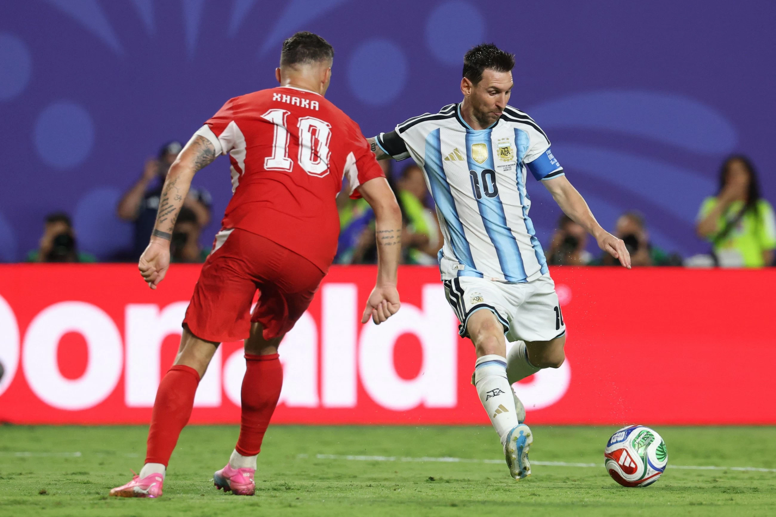England, Argentina set up World Cup showdown after quarter-final wins