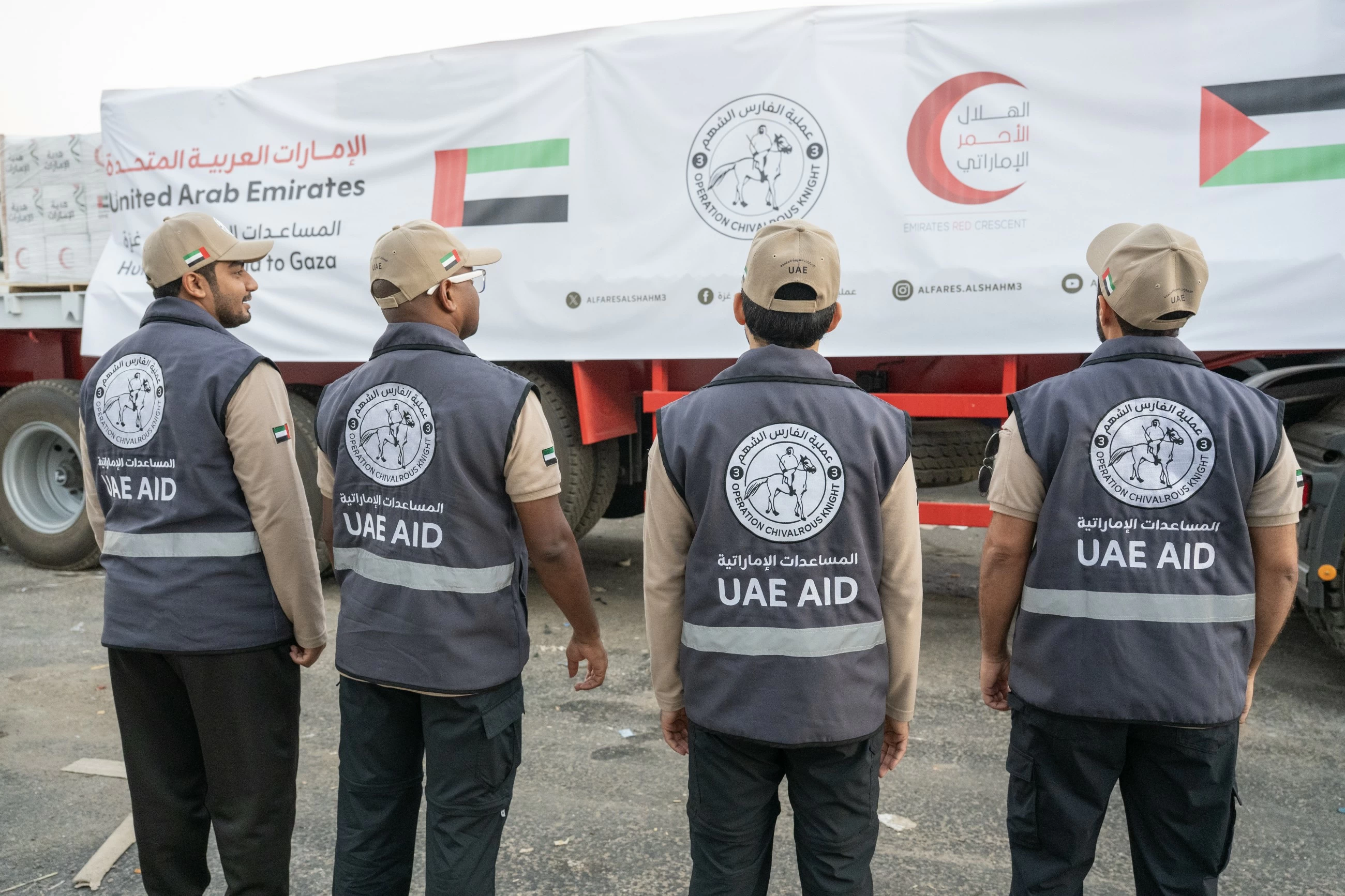 Five UAE aid convoys carrying 792 tonnes of relief supplies enter Gaza Strip