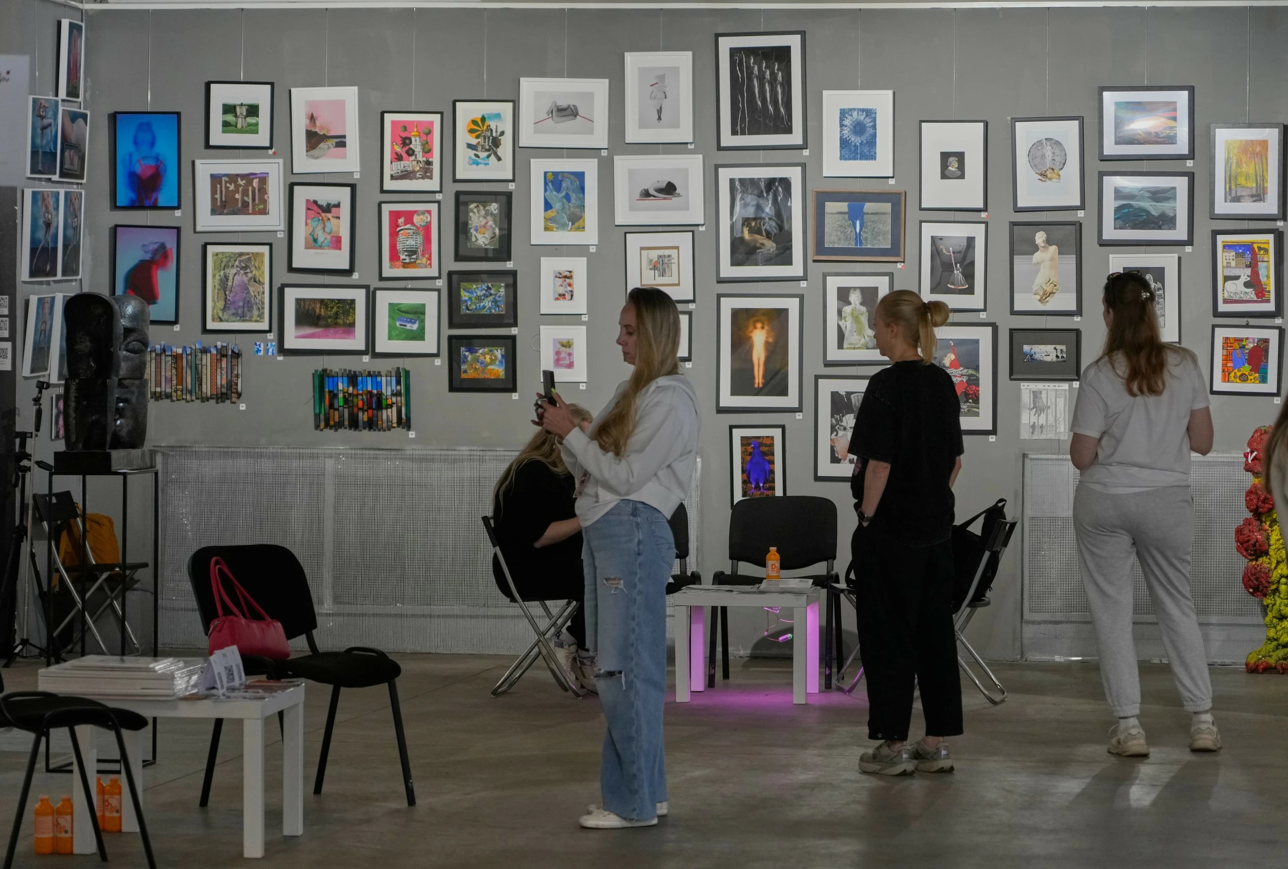 Ukrainians find comfort at contemporary art fair