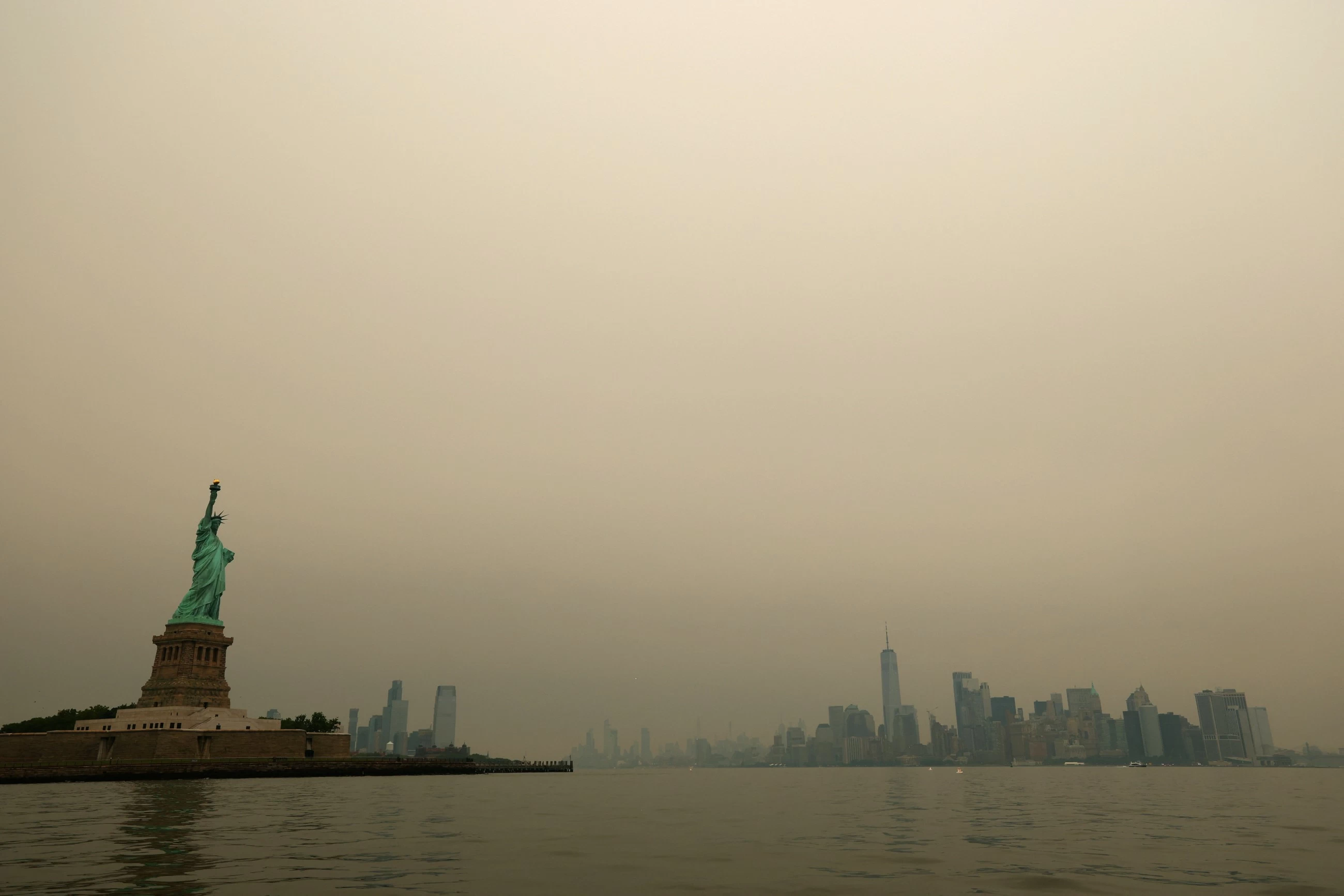 Hazardous wildfire smoke chokes millions in US and Canada