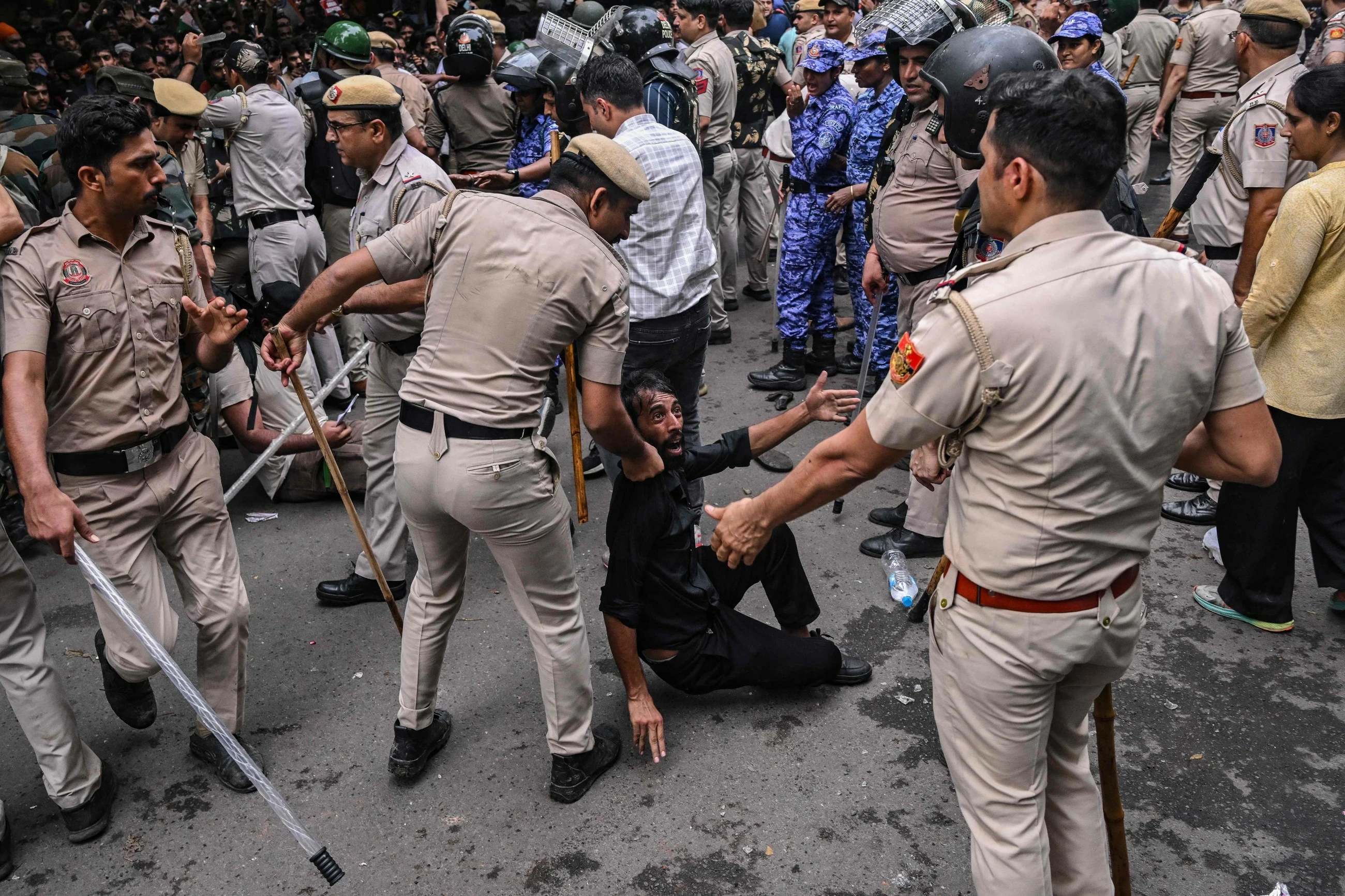 Police in India clash with youth-led Cockroach party supporters near Parliament