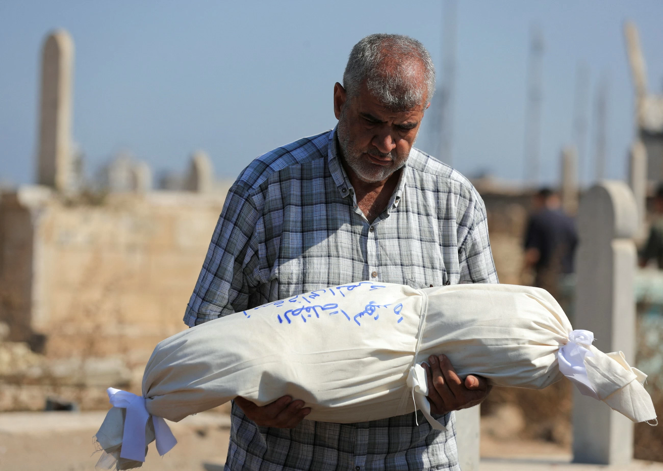 Israeli airstrike kills family of six in Gaza