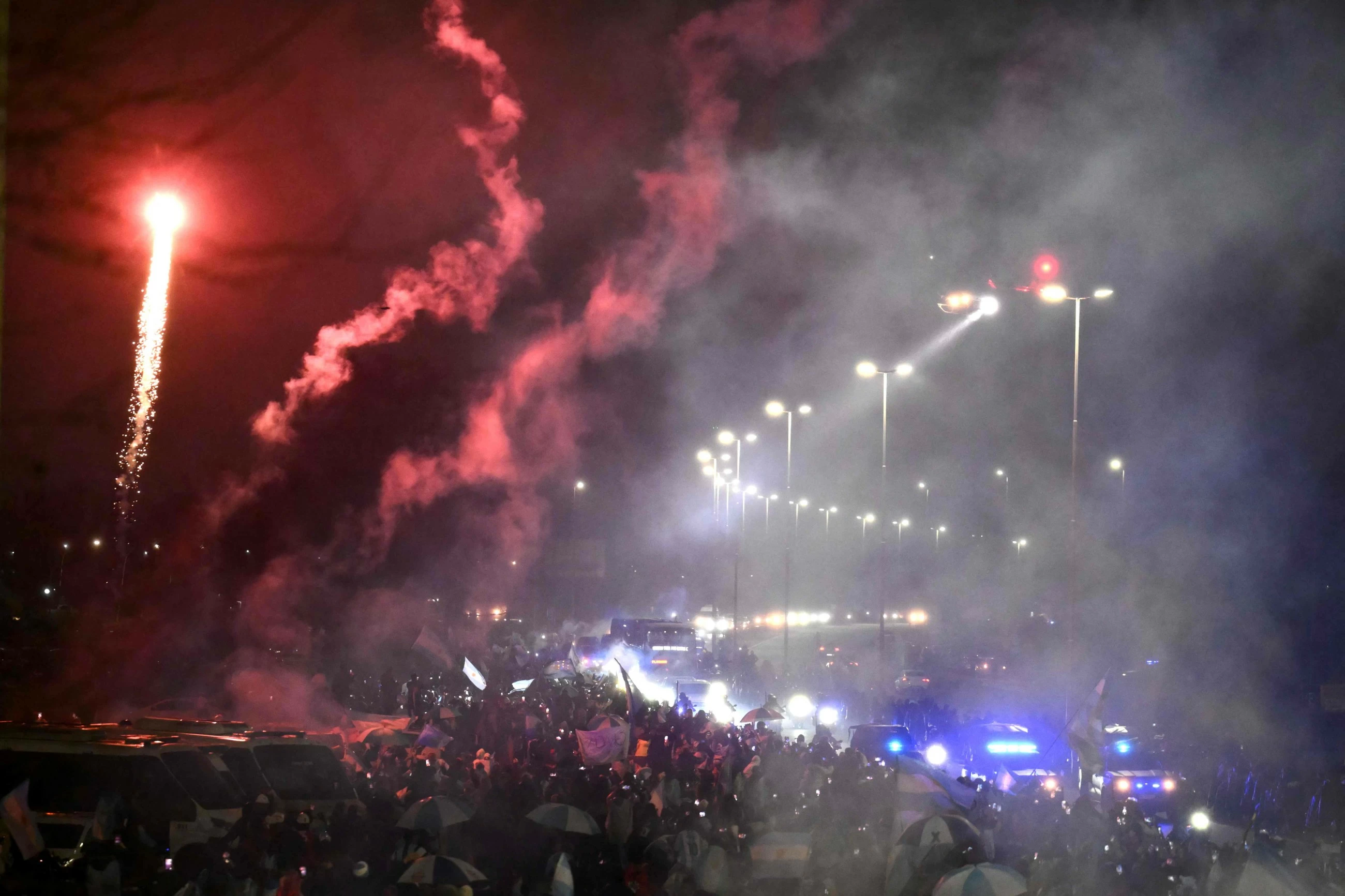 Thousands welcome home Argentina squad, without Messi, despite World Cup loss