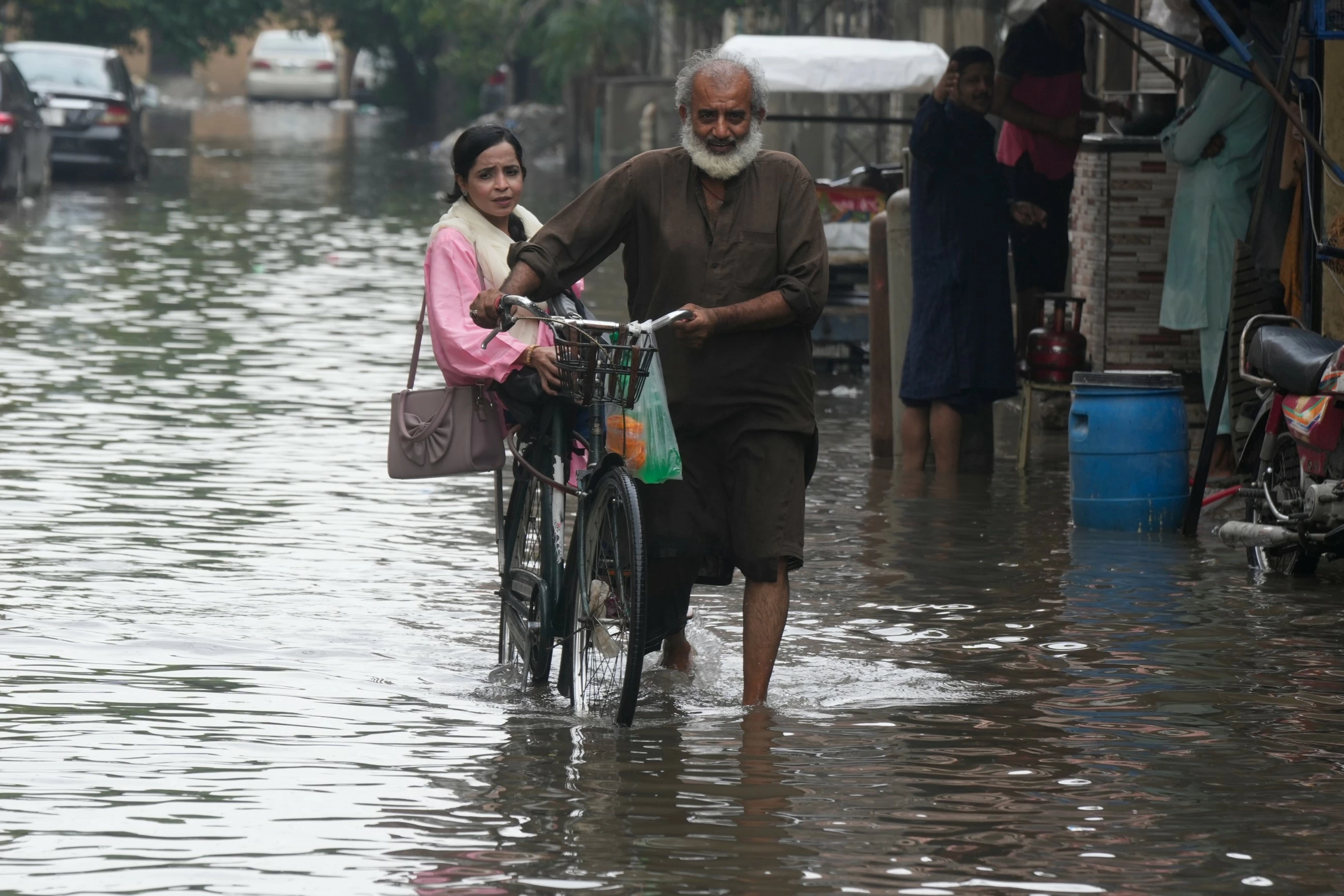 Monsoon deaths cross 100 as more rain likely in Pakistan from July 29