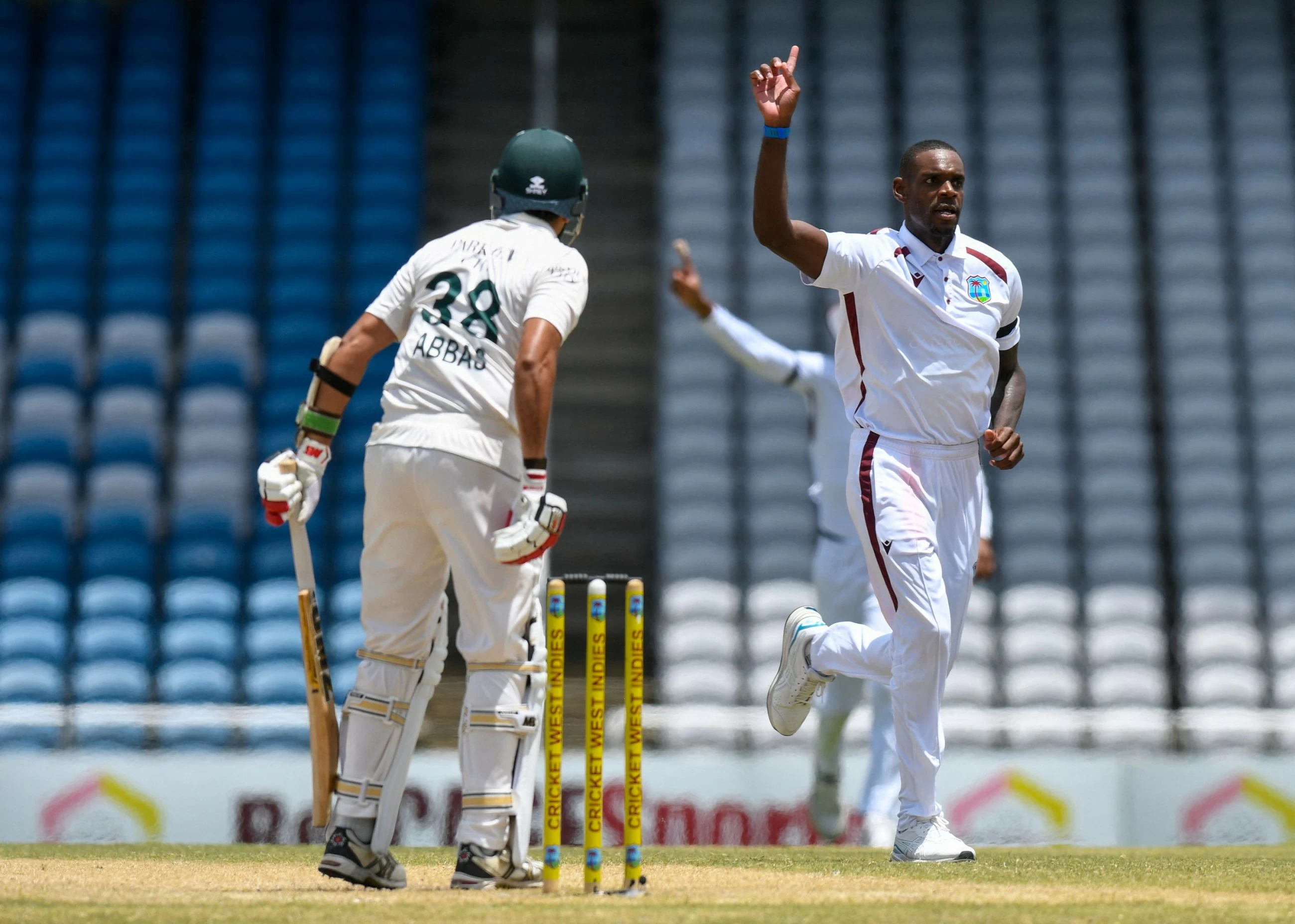 Greaves sets Test record with five wicket maidens in a row