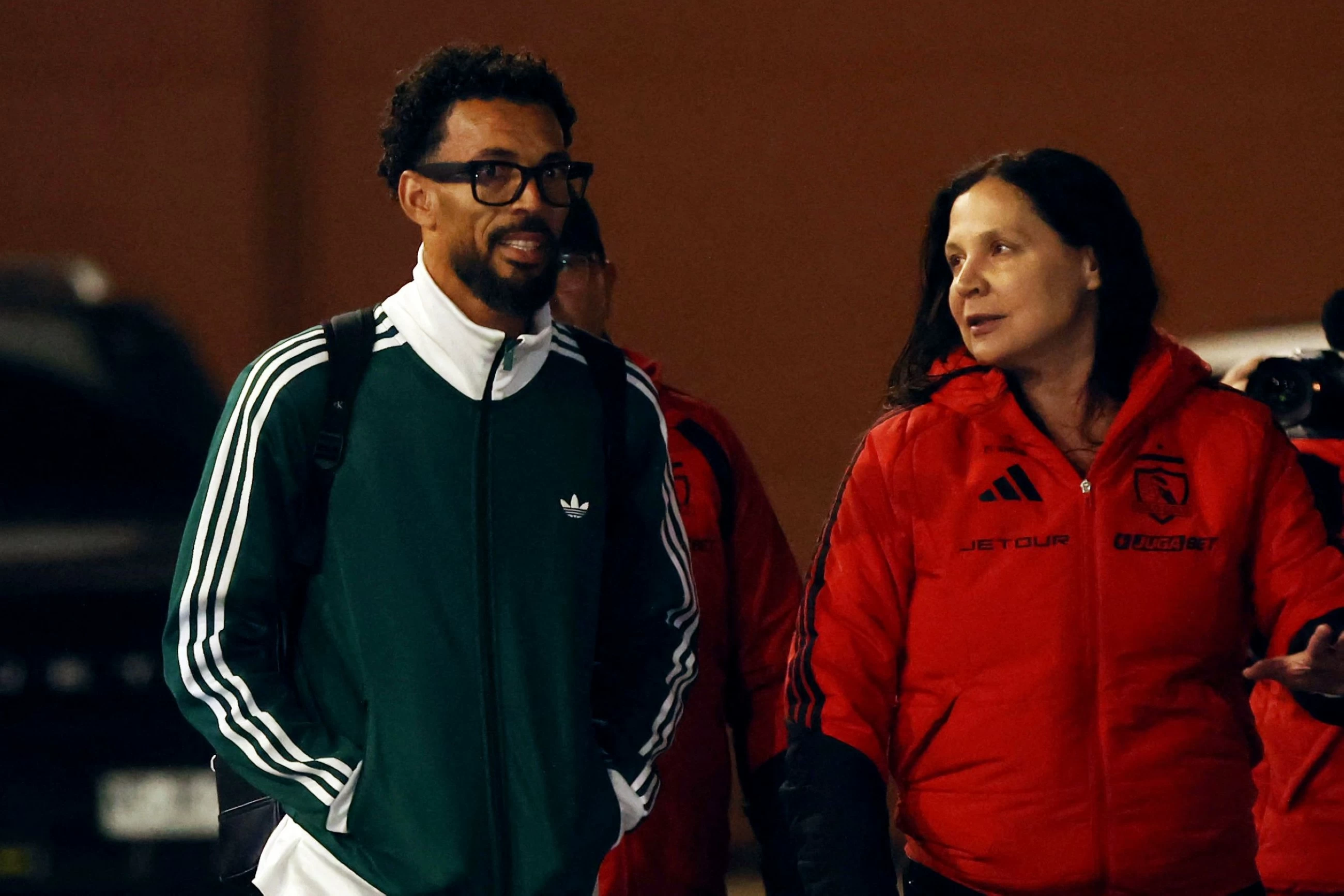 World Cup star Vozinha finally lands in Chile to join Colo Colo