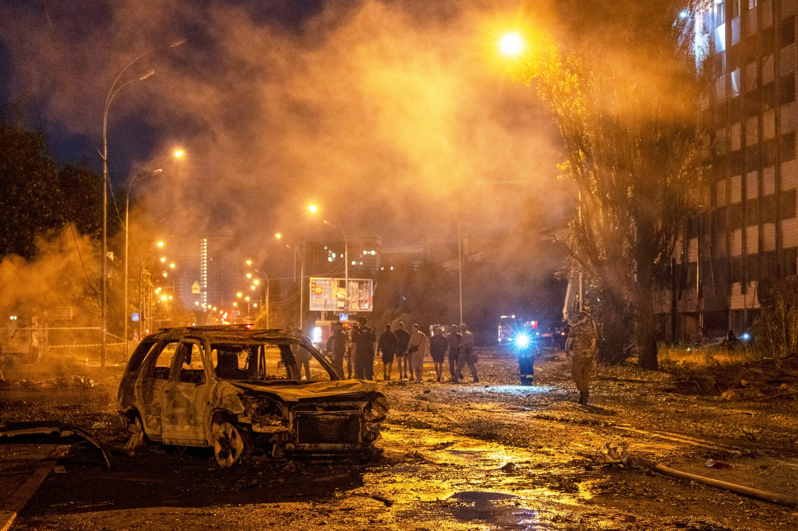 14 dead as Ukraine, Russia exchange strikes