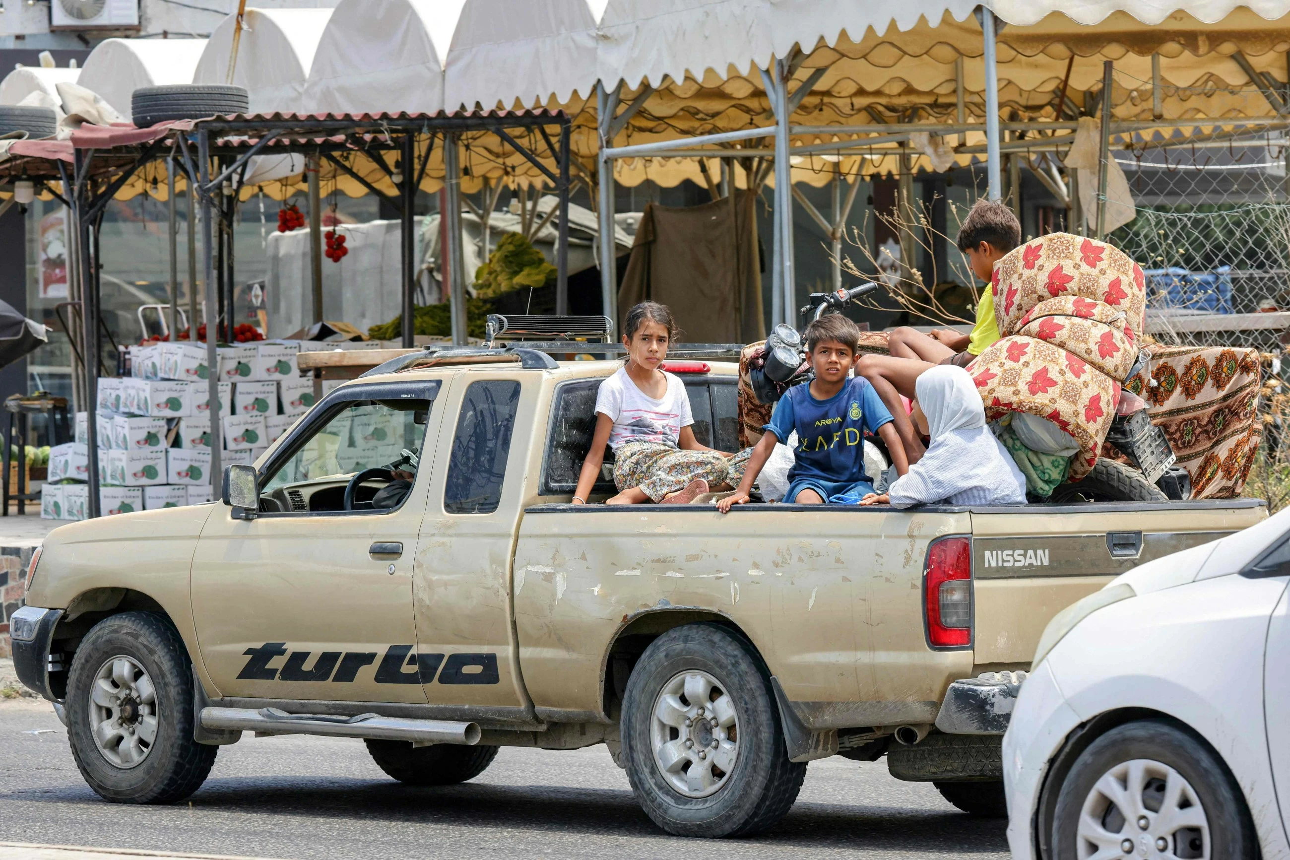 More than 800,000 displaced Lebanese returning home after war: UN