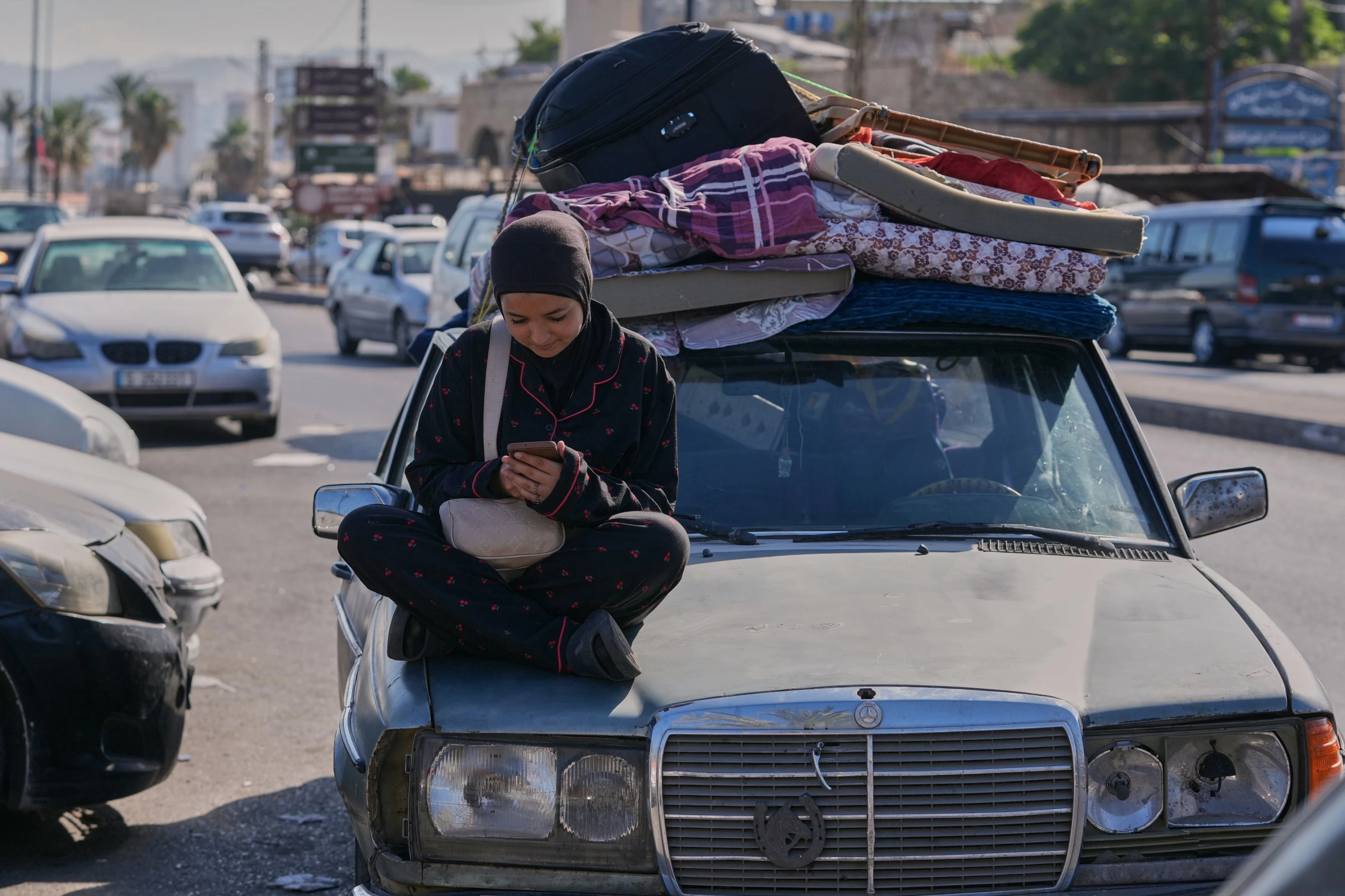 More than 800,000 displaced Lebanese returning home after war: UN