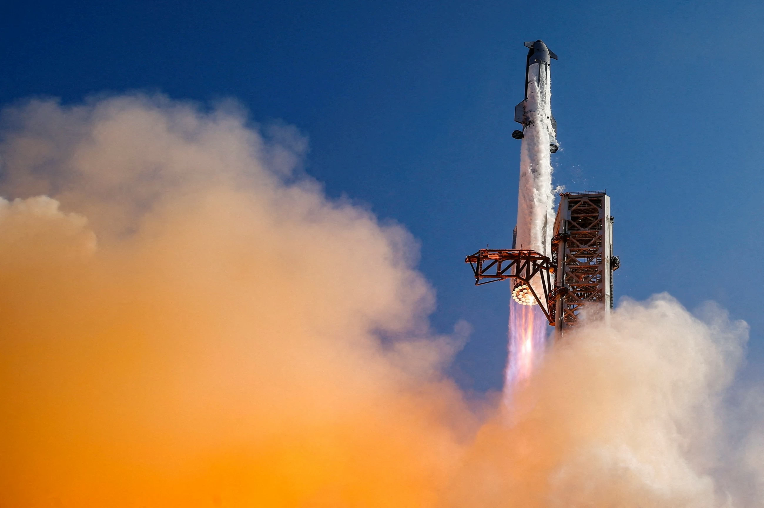Abu Dhabi observatory captures Falcon 9 rocket stage impact on Moon