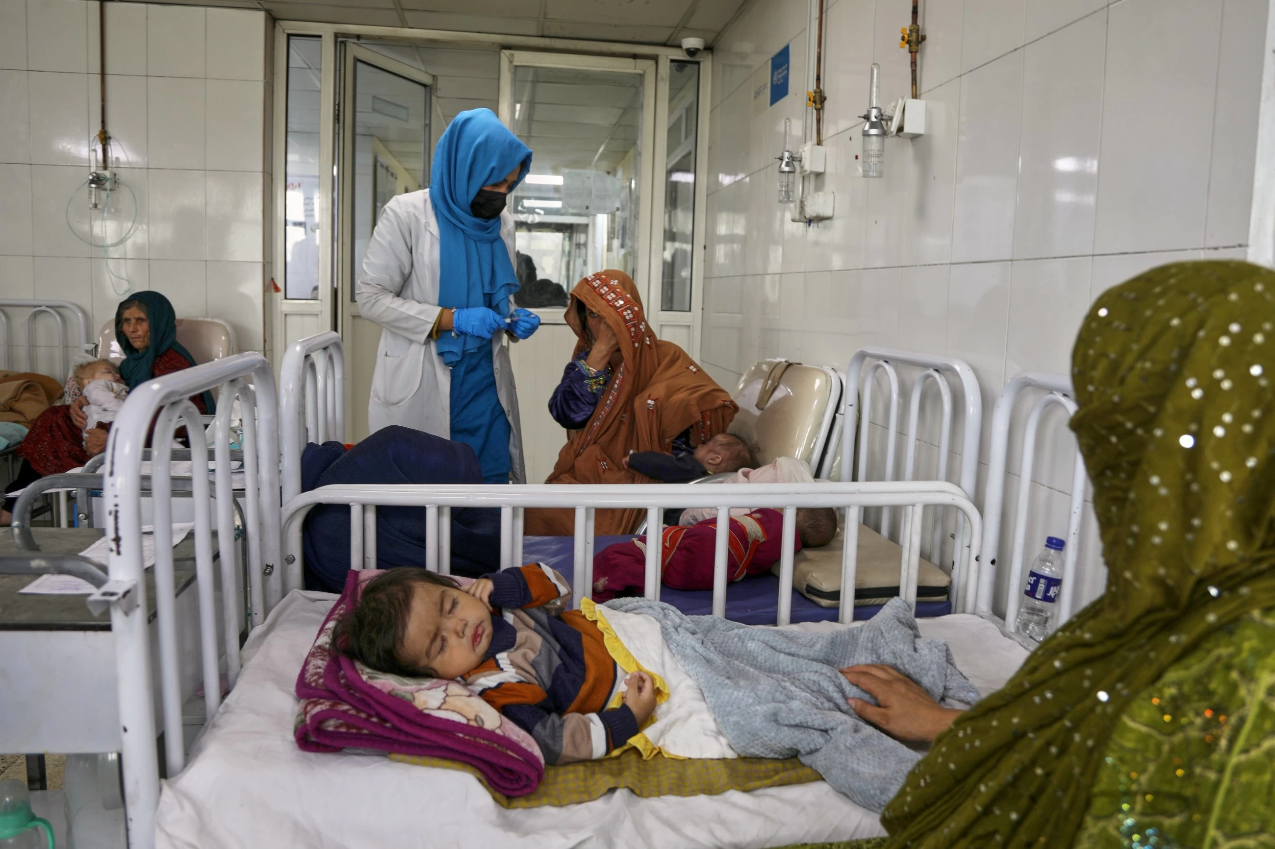 Afghanistan's child deaths are rising as food distributions face cuts: UN