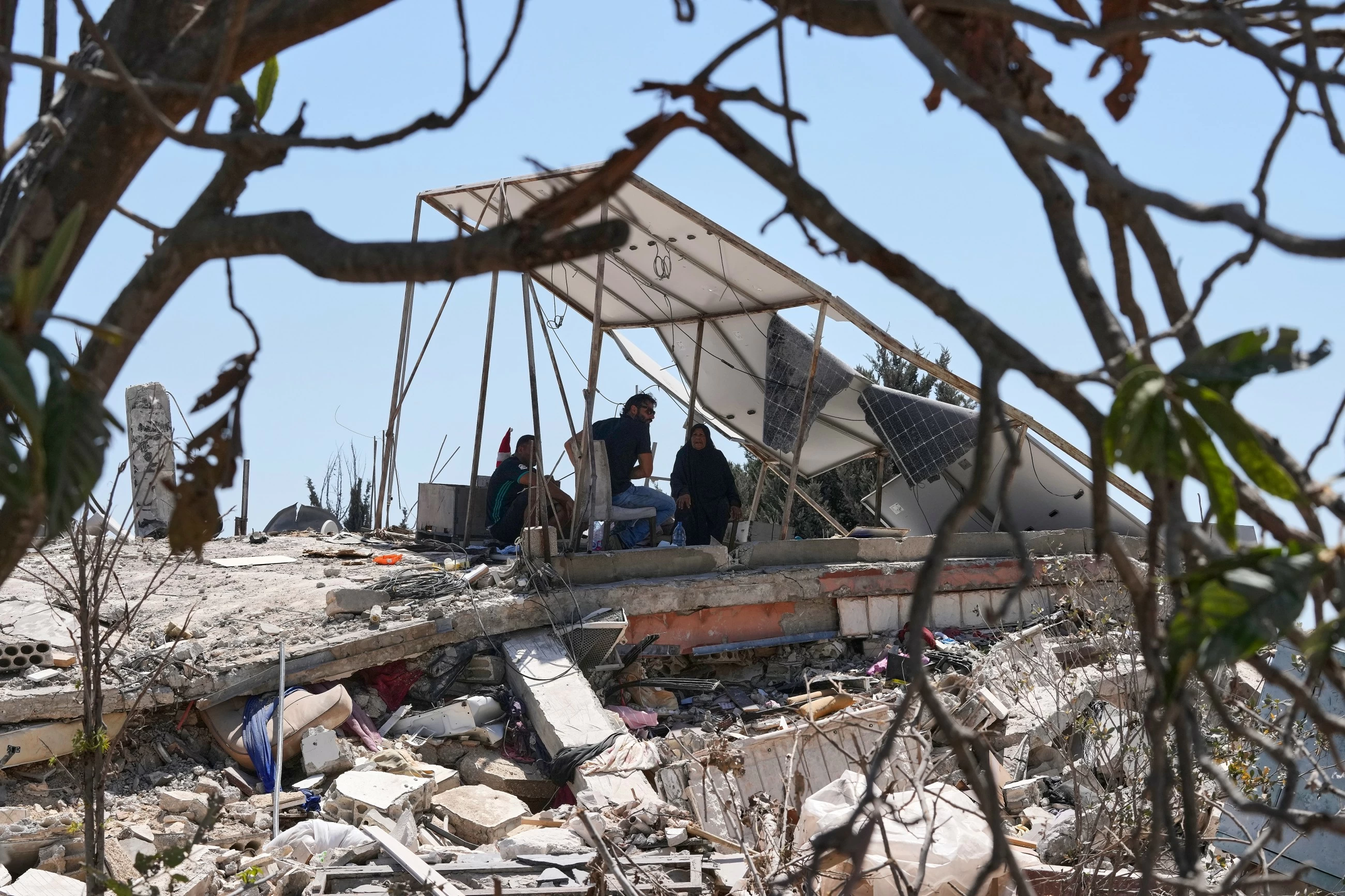 Lebanon state media reports new Israeli strikes in south