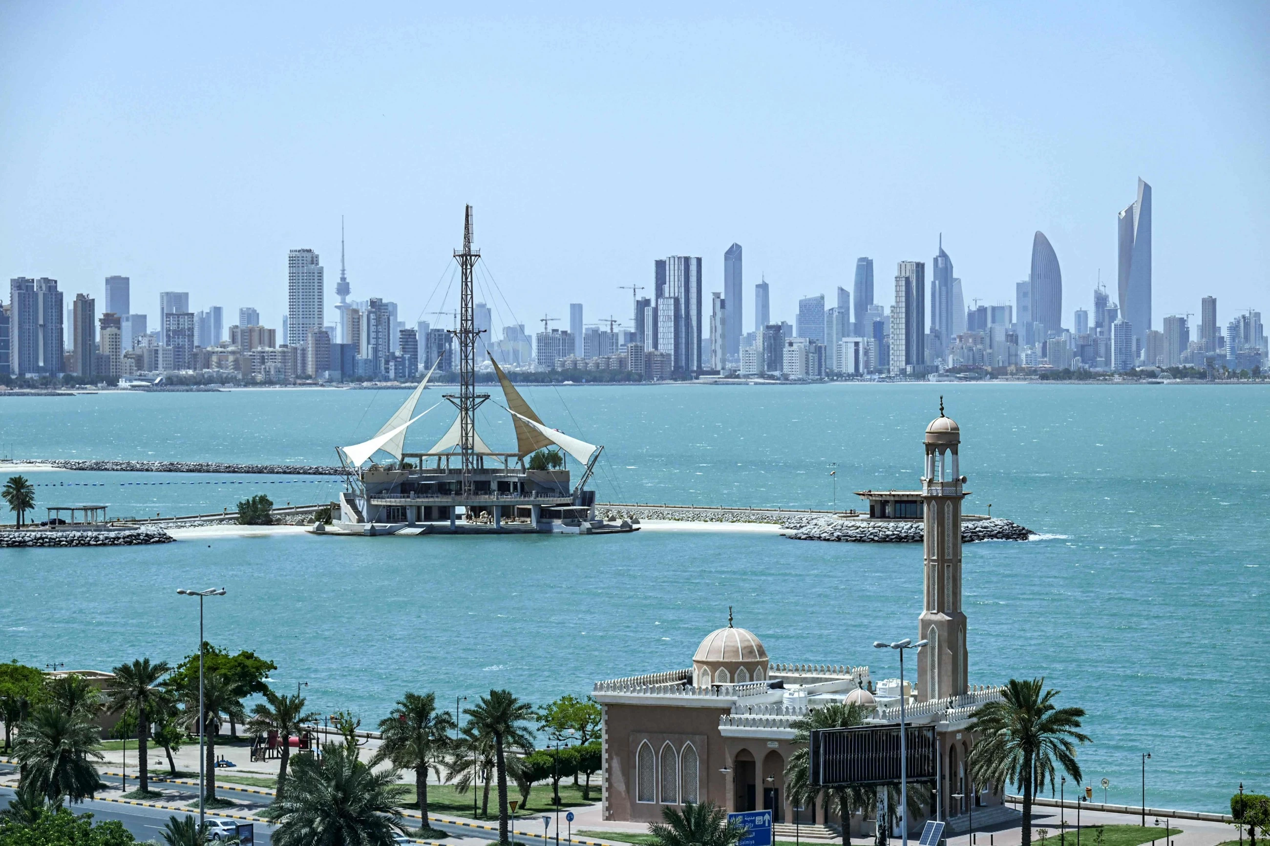 Kuwait closes Iranian school after repeated attacks during regional conflict