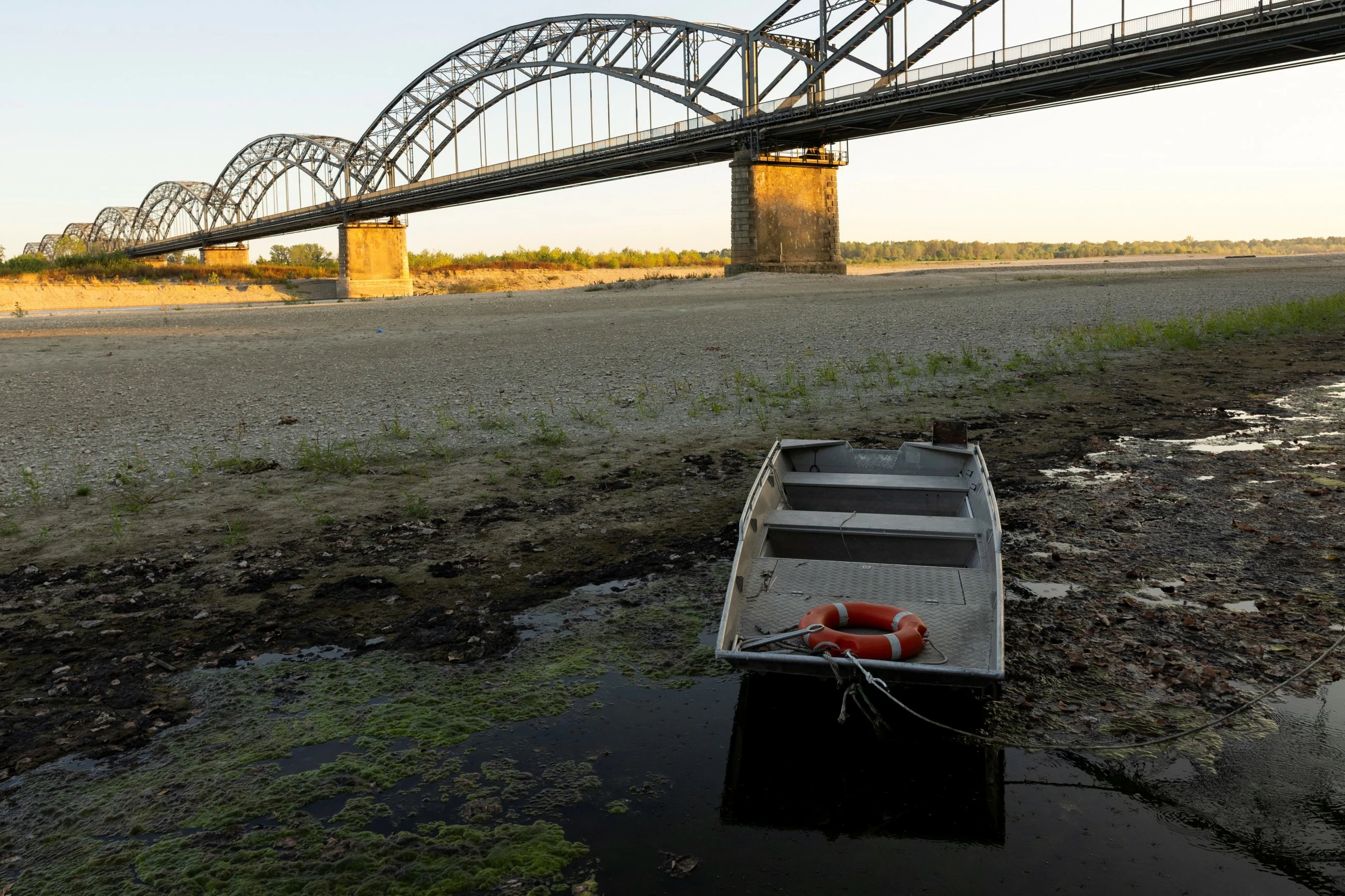 Europe heatwave &ndash; Italian cities on red alert; lights turned off at key landmarks in Hungary and Romania