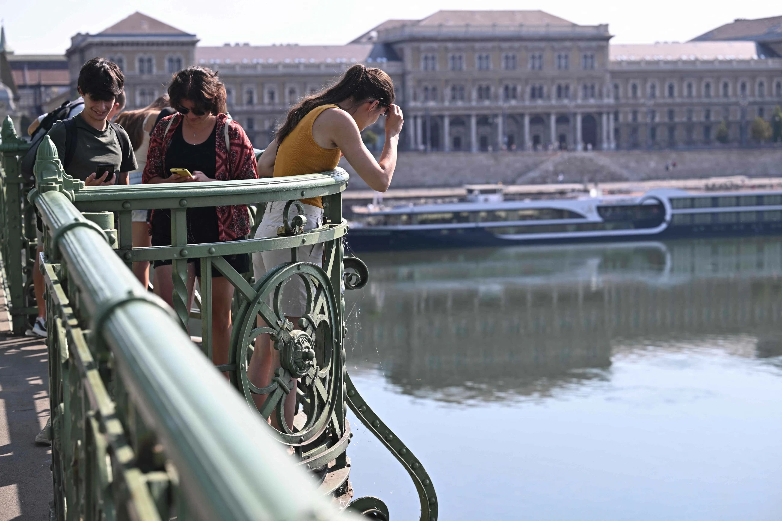 Europe heatwave &ndash; Italian cities on red alert; lights turned off at key landmarks in Hungary and Romania