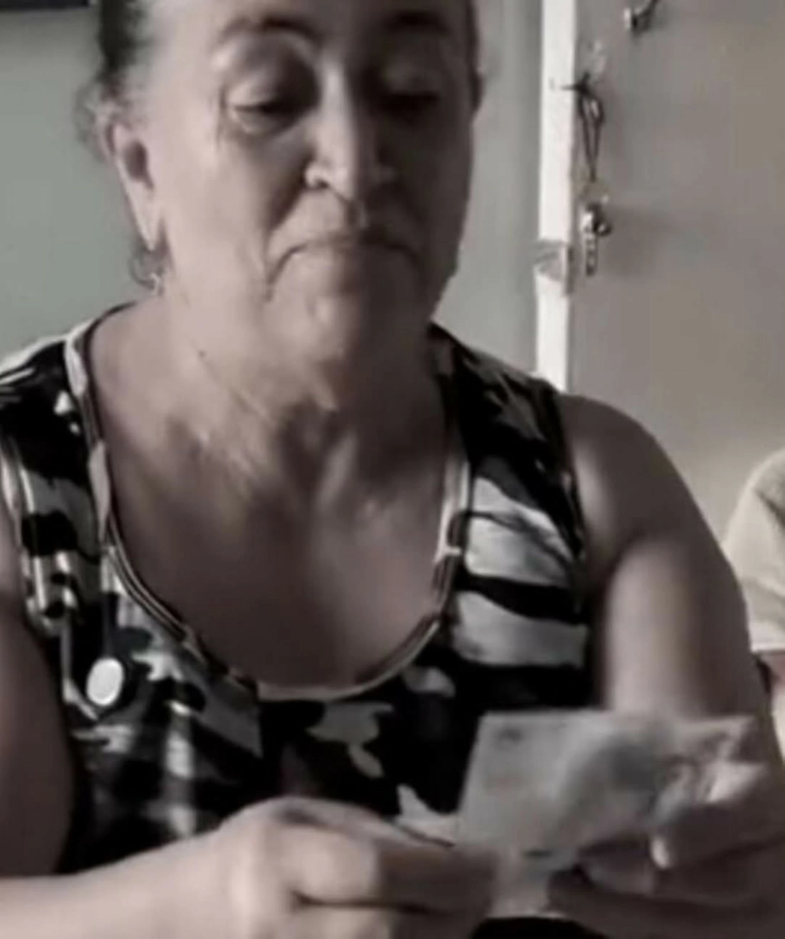 Colombian woman sells gossip, earns enough money to buy two houses