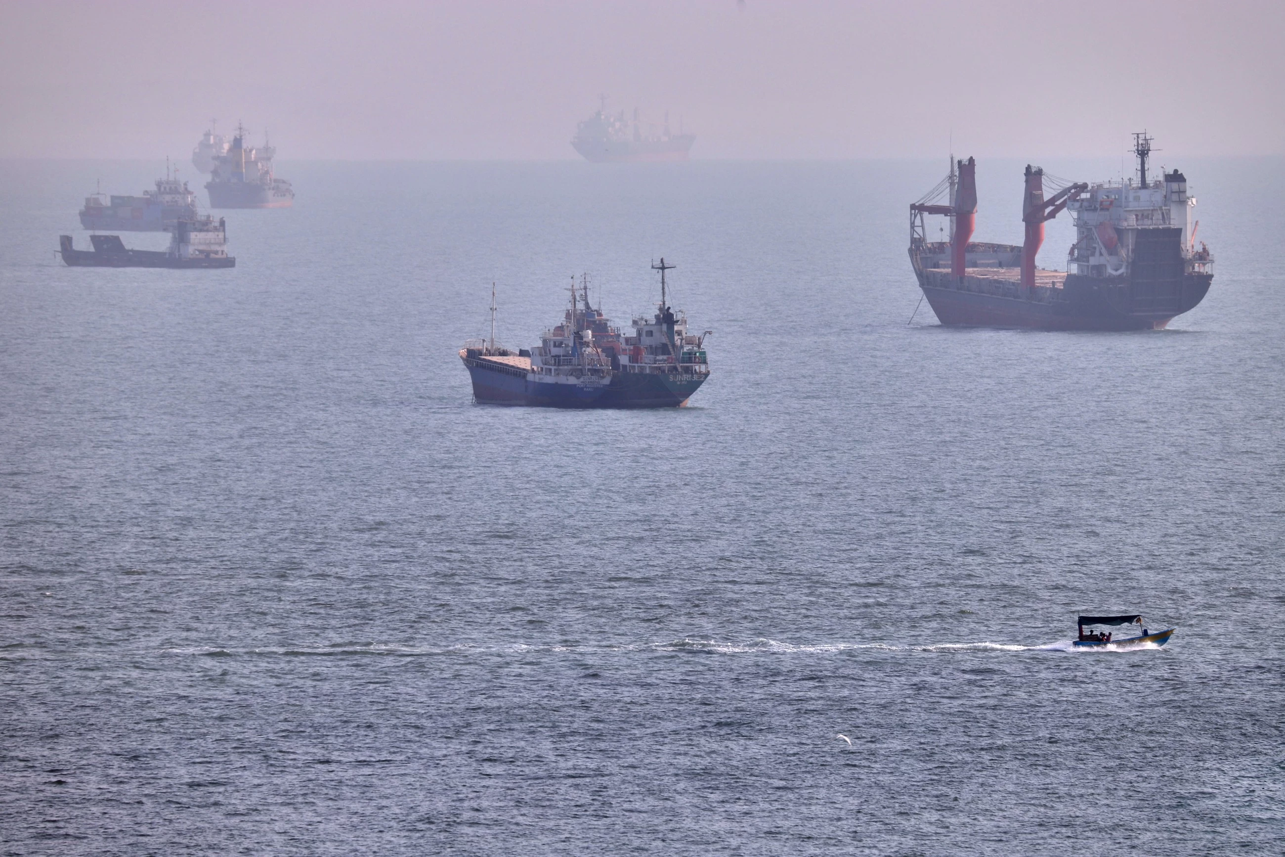 ADNOC reports 15 vessels attacked in Strait of Hormuz, one dead, 20 injured