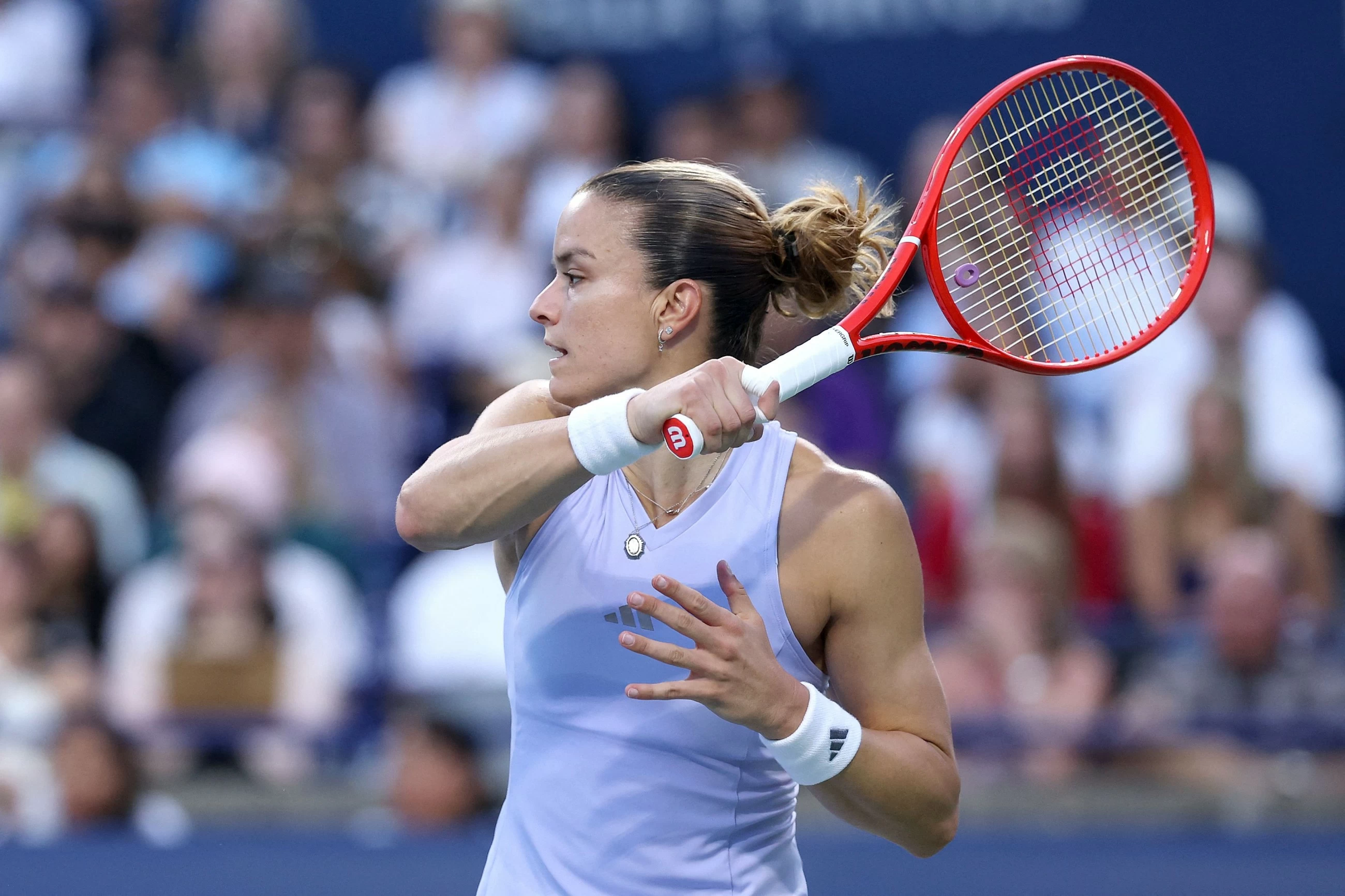 Rybakina advances while Andreeva exits at Toronto