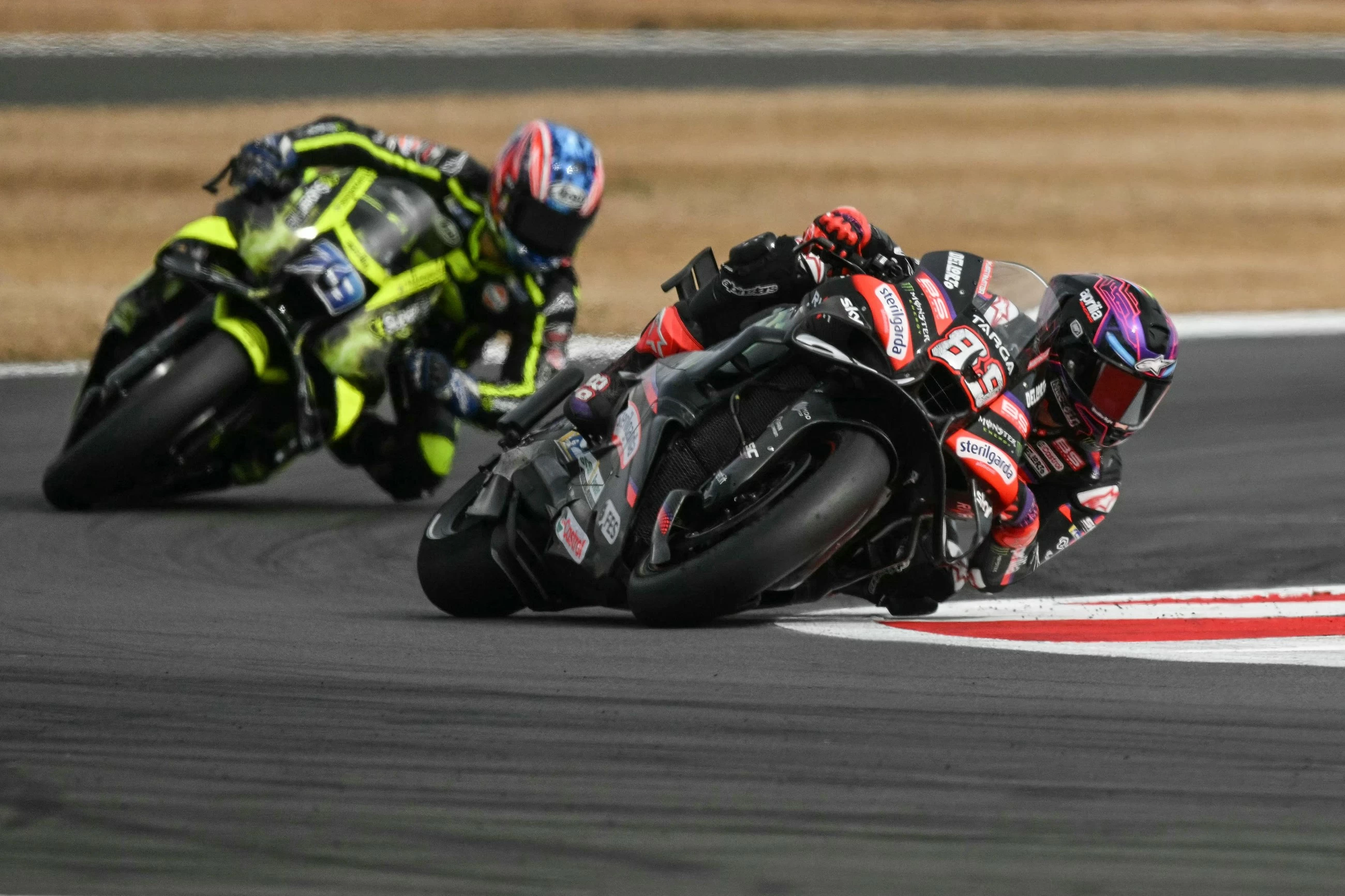 Martin extends championship lead with British GP sprint win