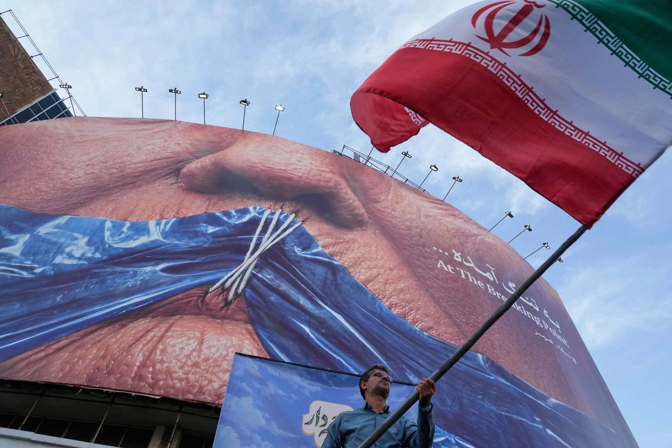 Iran issues demands for reopening of Hormuz