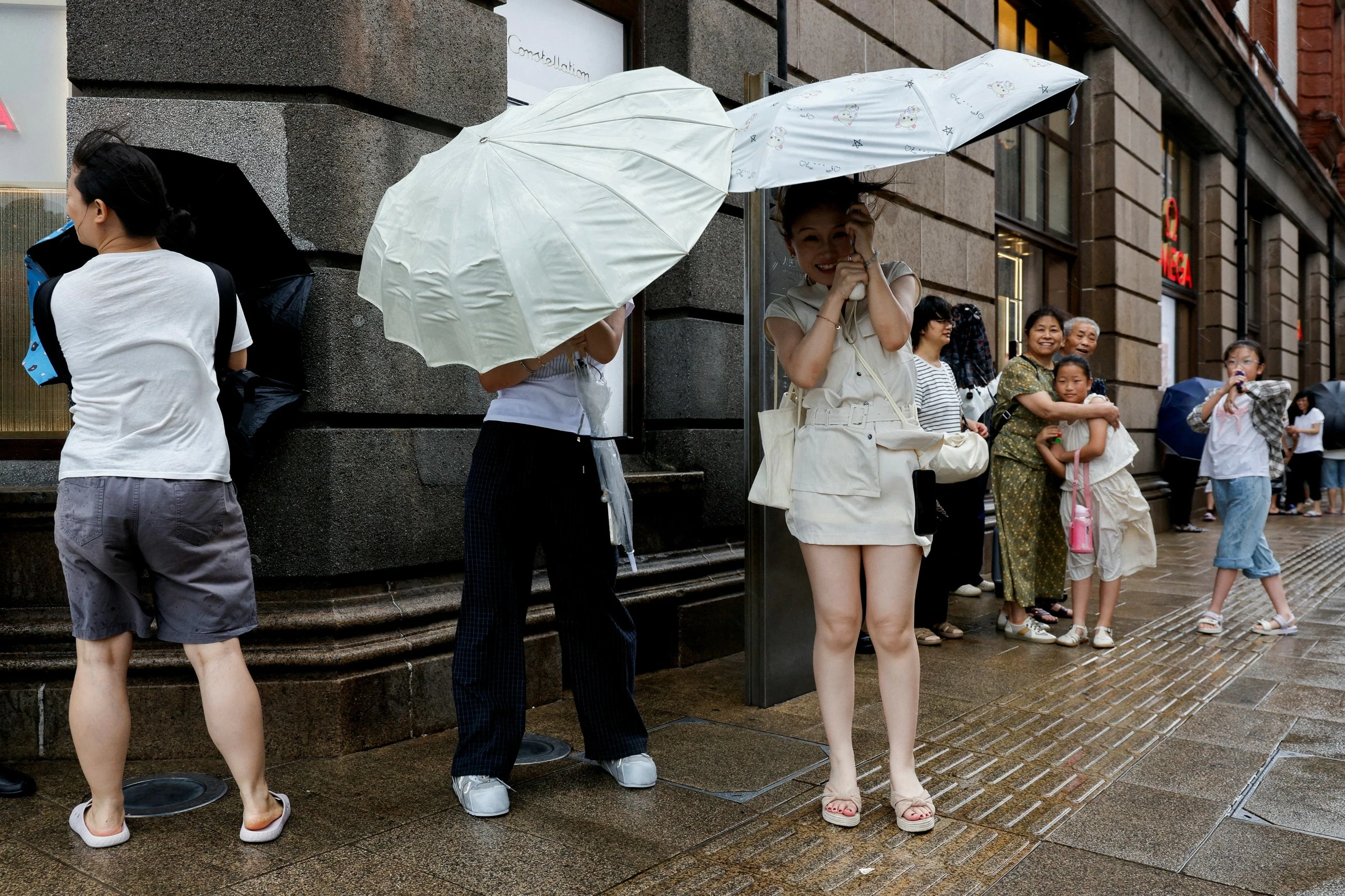 Shanghai cancels 1,300 flights as Typhoon Dolphin hits China's eastern coast