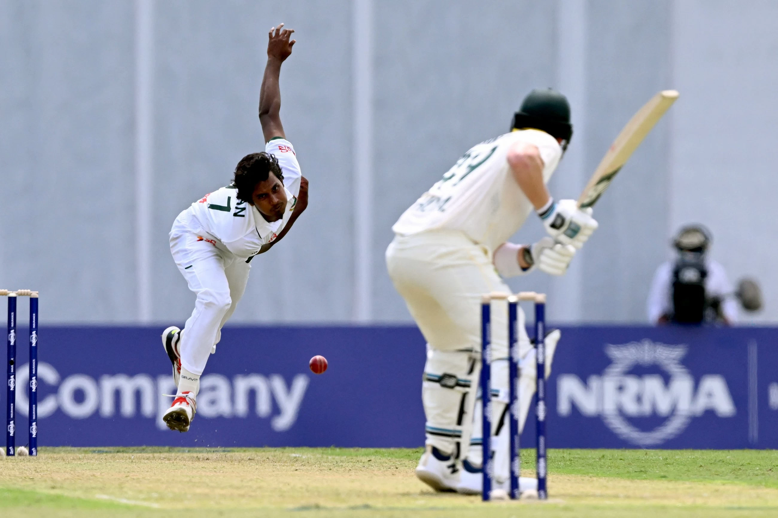 Hasan takes 6-55 as Bangladesh bundle out Australia for 198