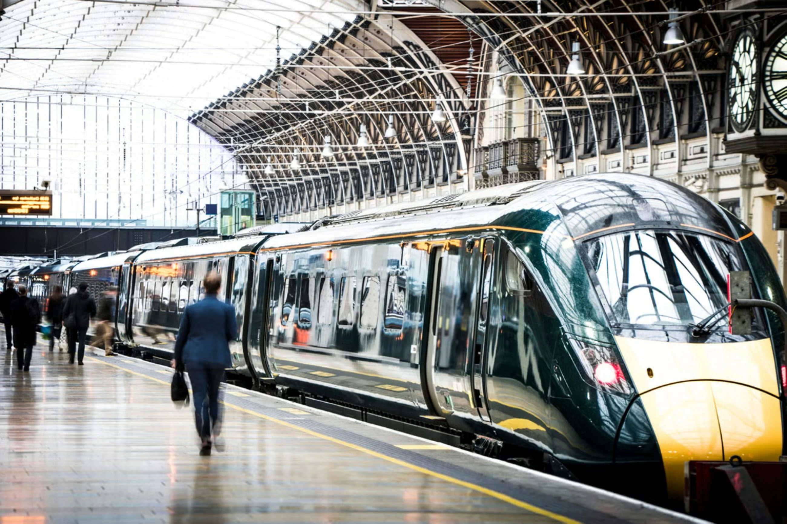 Extend railcard discounts for commuters over 30