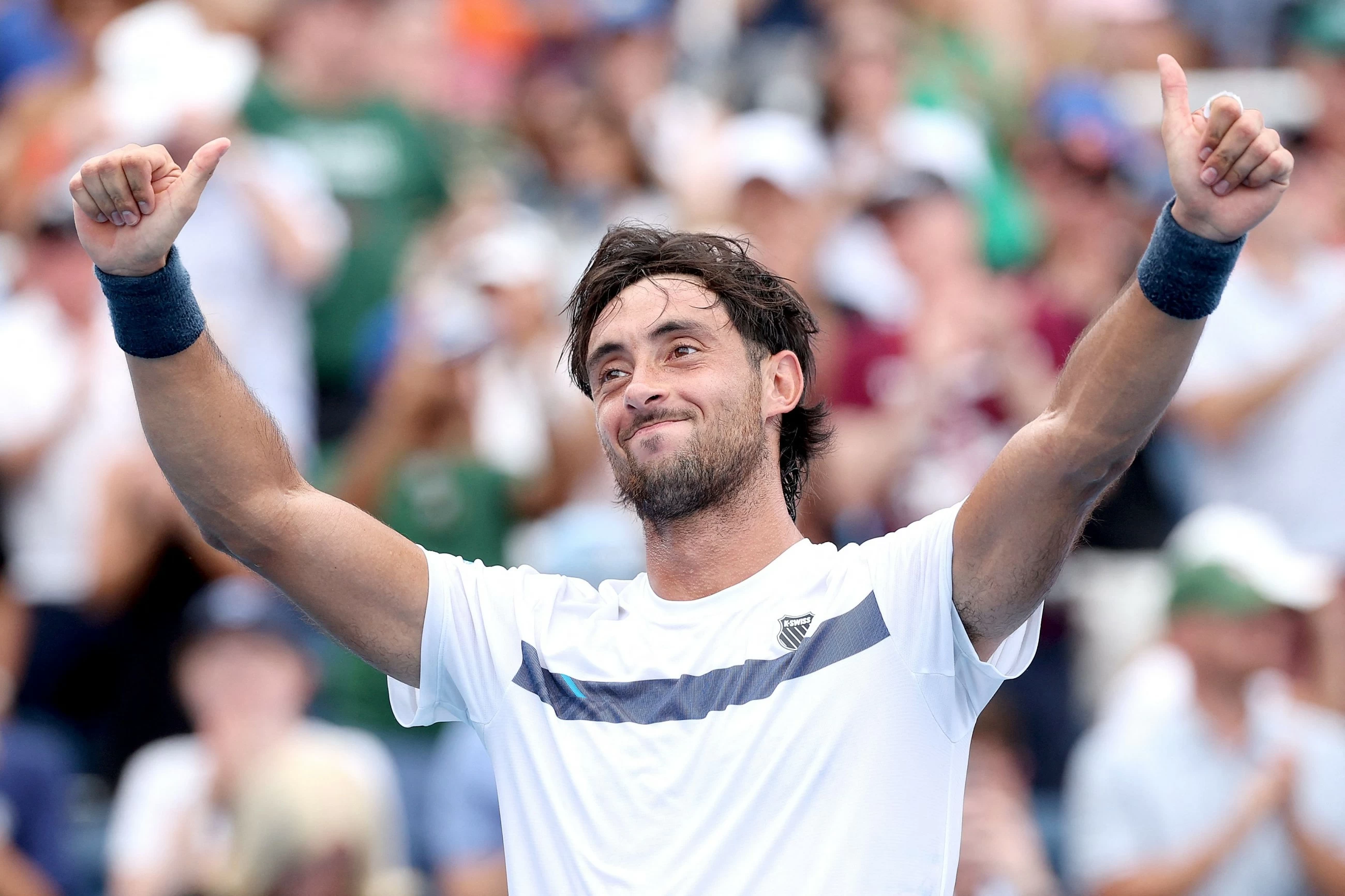 Djokovic feels the heat in Cincinnati opening defeat