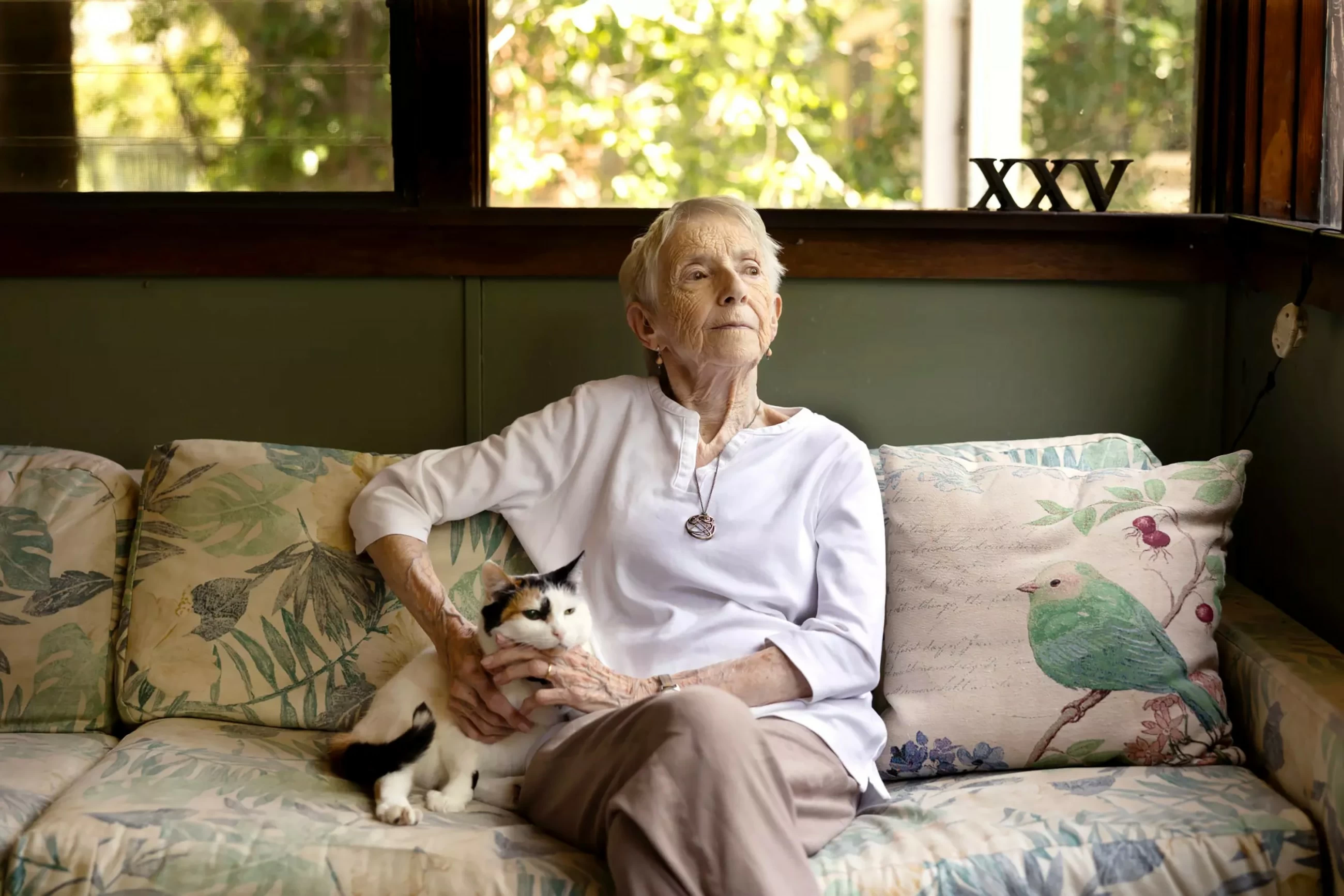 After performing all over the world, this 99-year-old still teaches ballet
