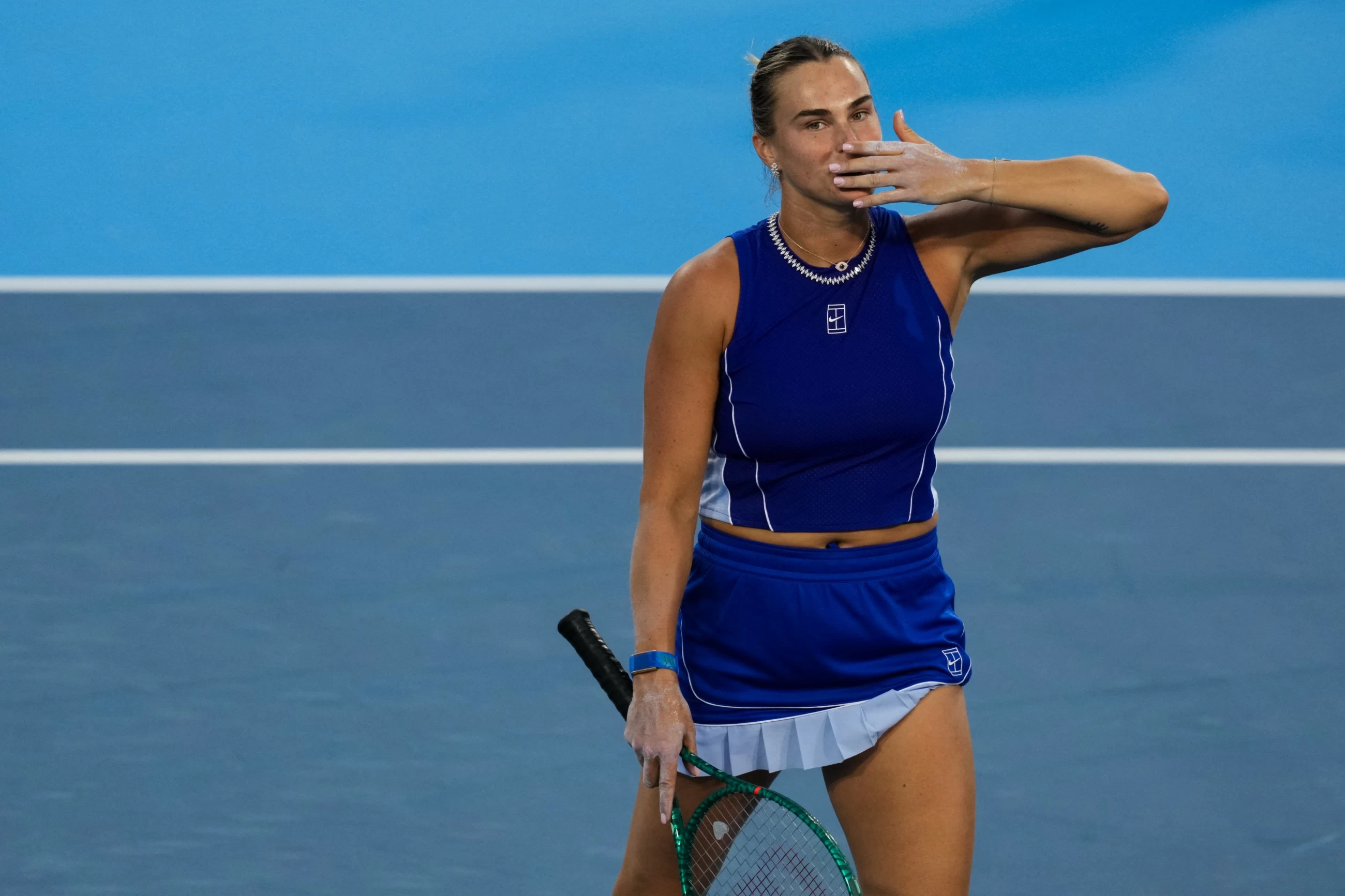 Sabalenka slams Wang to advance at Cincinnati